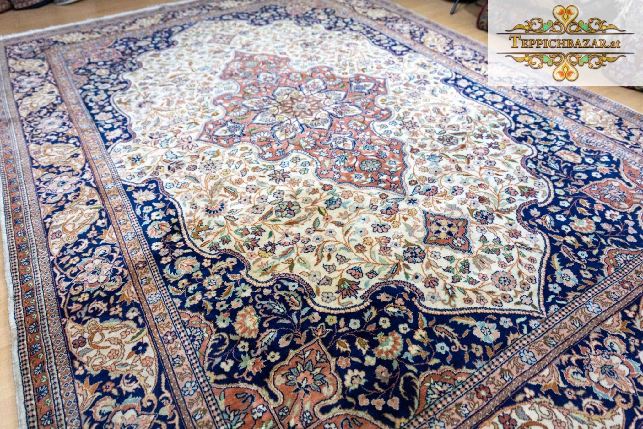 Kayseri Turkish Rug 317 × 221 cm in Wool, hand-knotted - Image 9