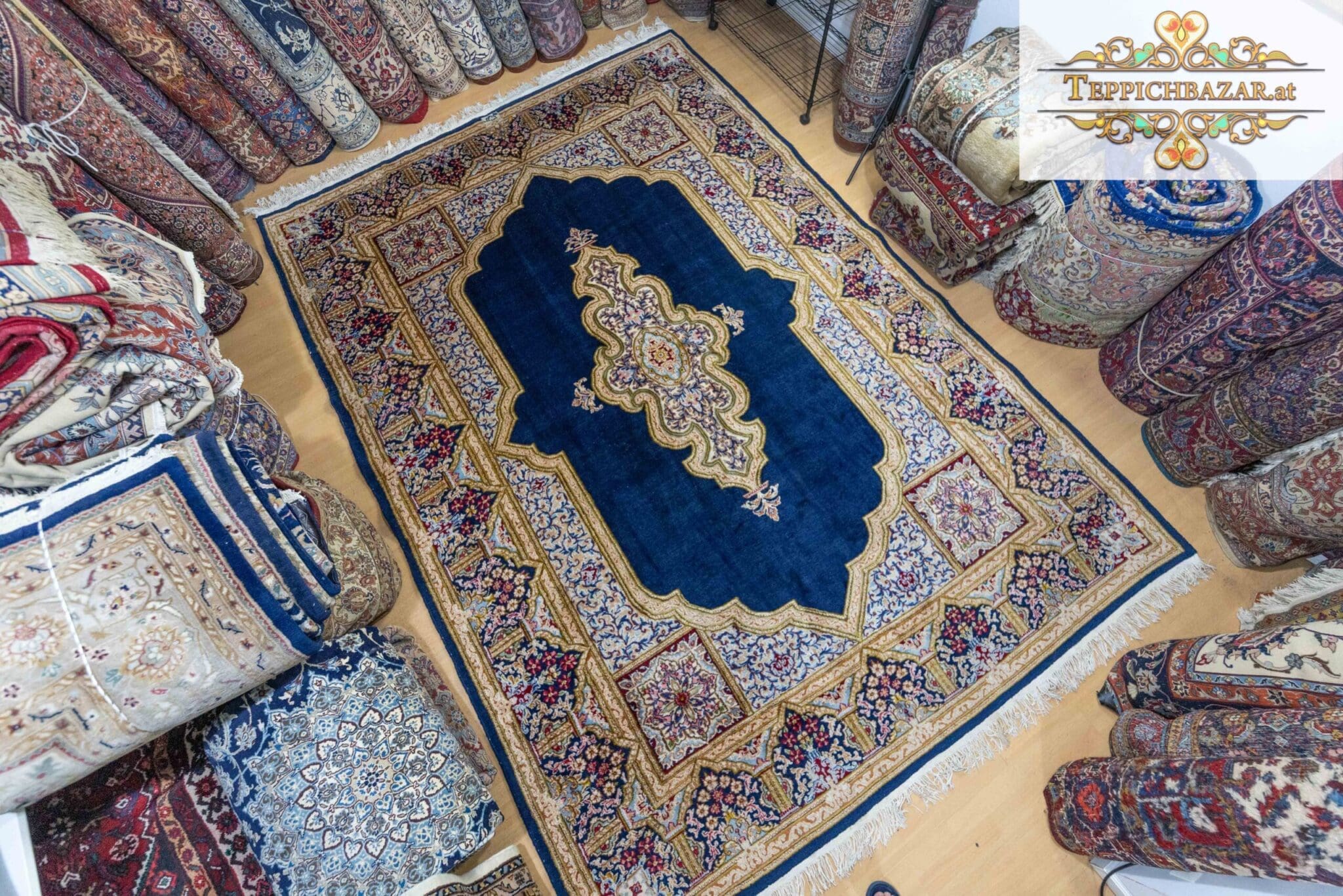 Alternative view of Kerman Persian Rug 349 × 249 cm in Wool, hand-knotted