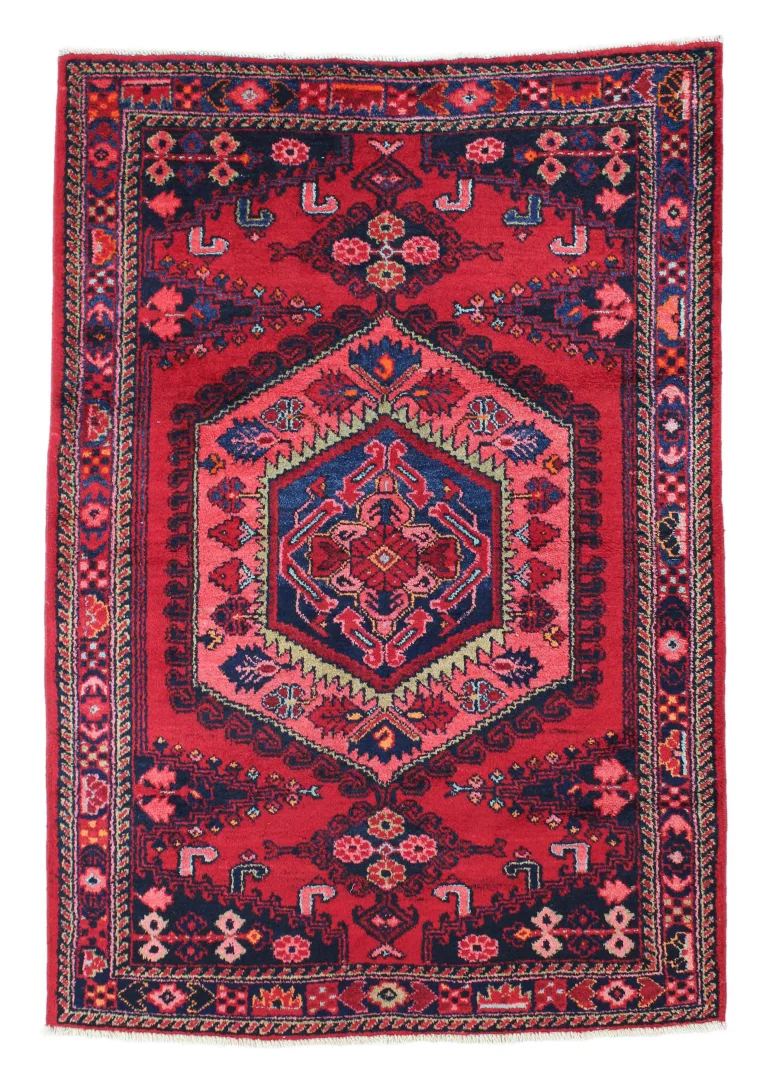 Wool Hamadan Persian Rug 160 × 112 cm, hand-knotted