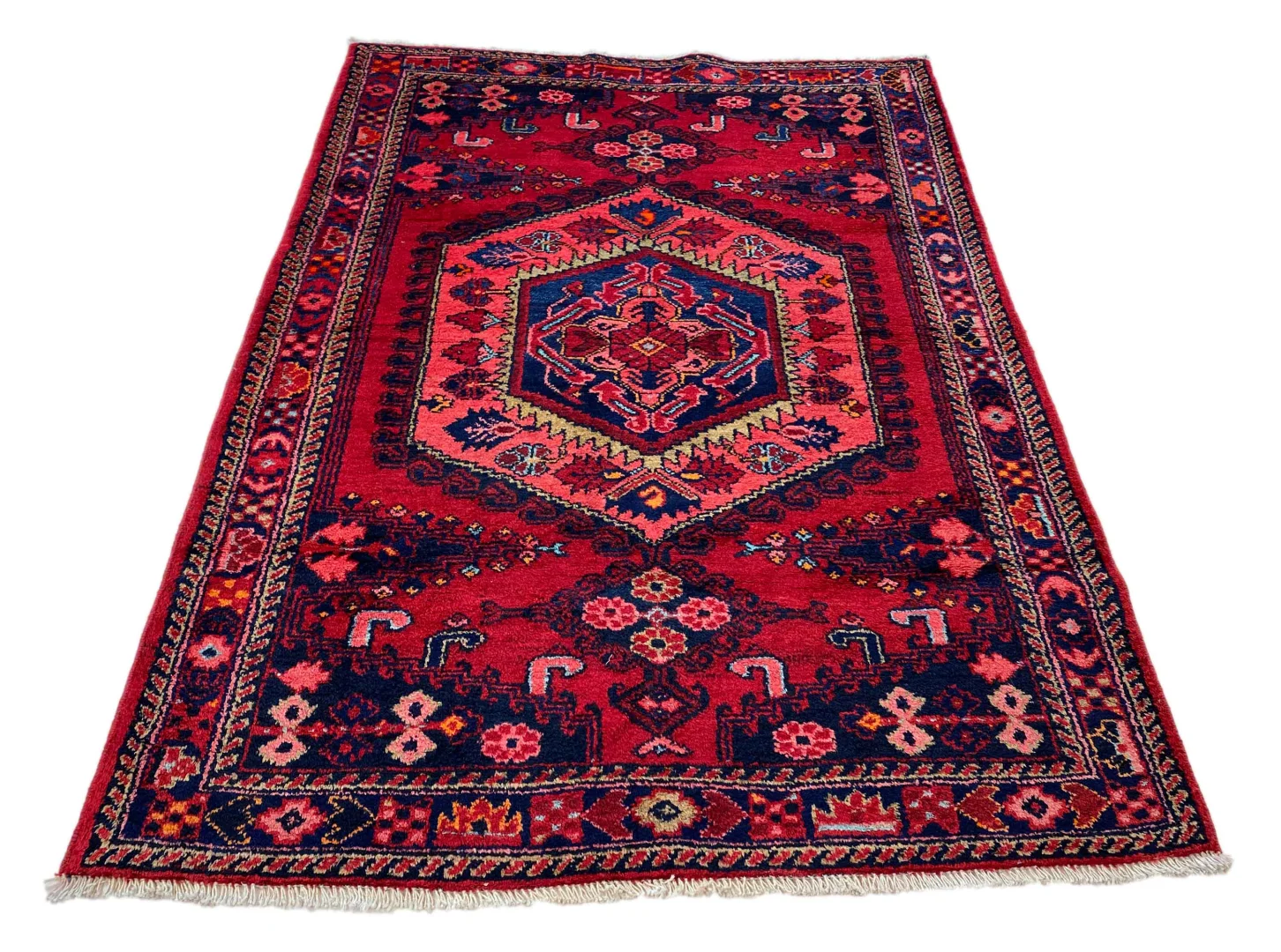 Alternative view of Wool Hamadan Persian Rug 160 × 112 cm, hand-knotted