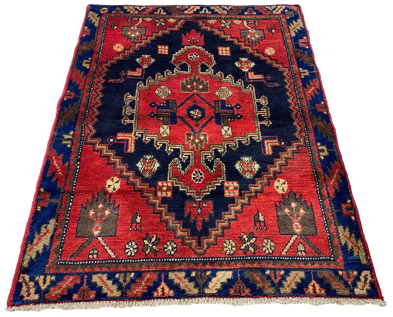 Alternative view of Hamadan Persian Rug 142 × 105 cm in Wool, hand-knotted