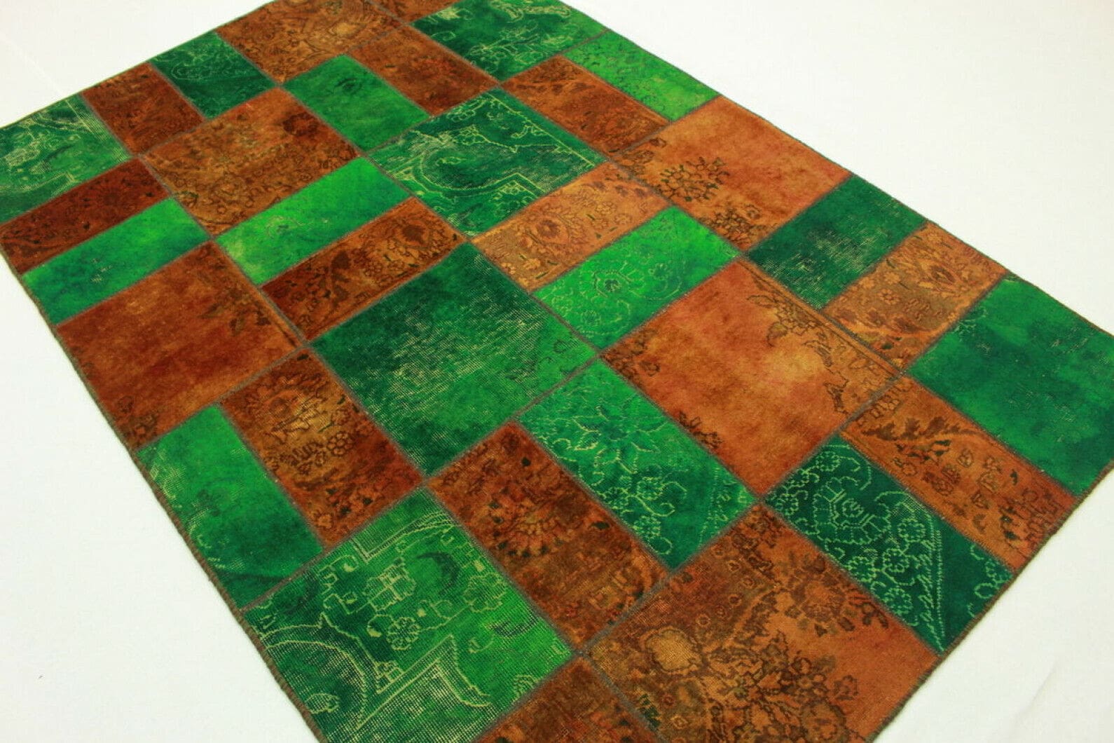 Alternative view of Wool Oriental Rug 240 × 158 cm, hand-knotted