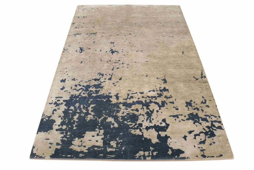 Alternative view of Hand-Knotted Indian Rug, 308 × 203 cm, Wool
