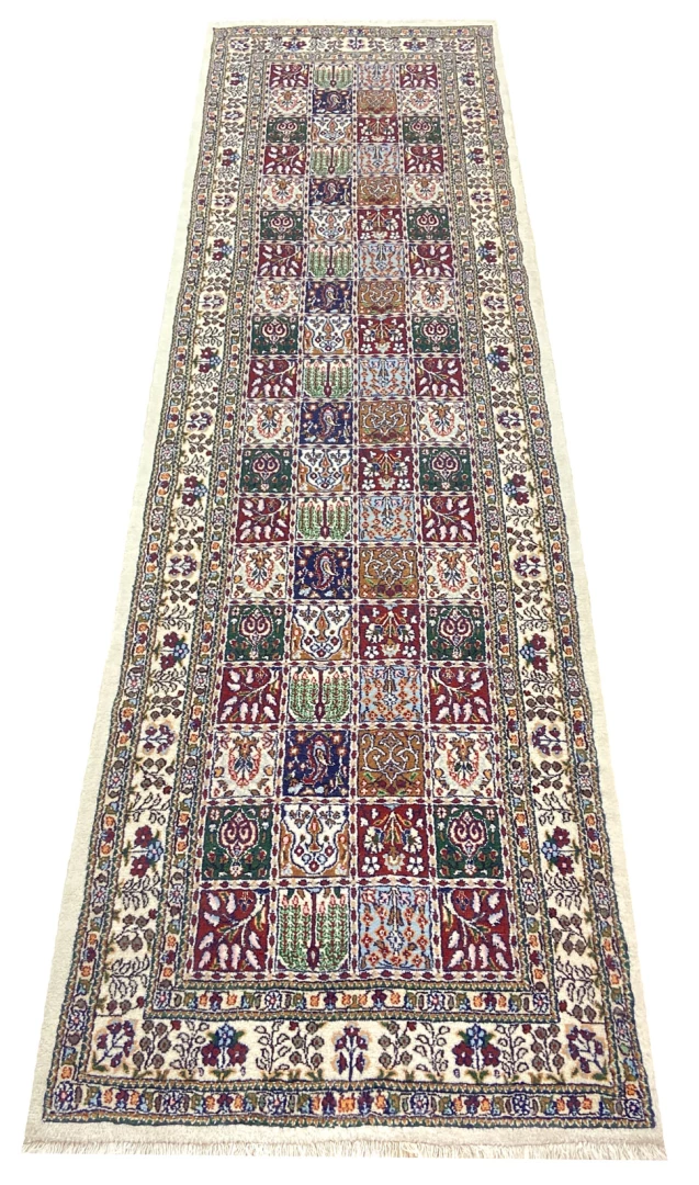 Alternative view of Moud Persian Rug 292 × 82 cm in Wool & Silk, hand-knotted