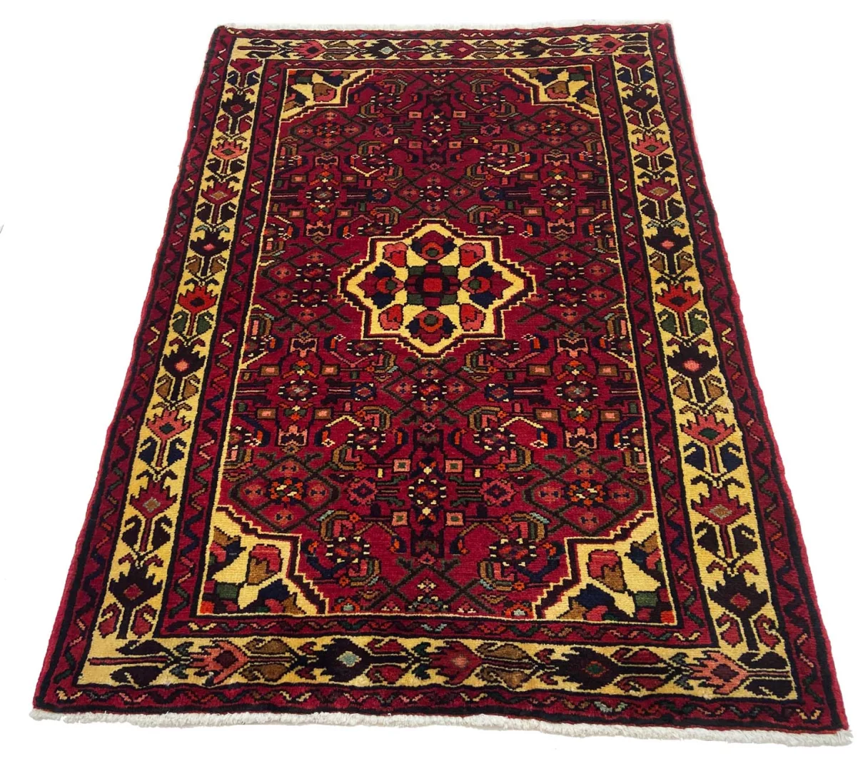 Alternative view of Wool Persian Rug 159 × 108 cm, hand-knotted