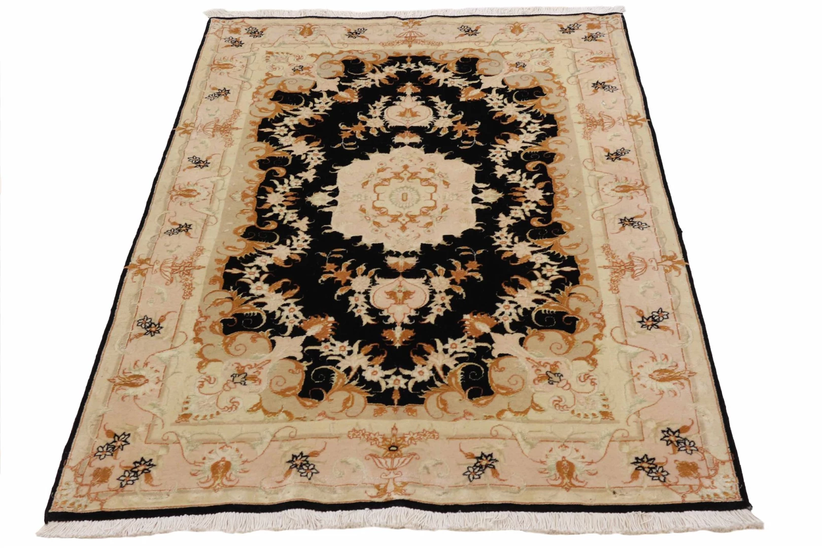Alternative view of Tabriz Persian Rug 150 × 110 cm in Wool, hand-knotted