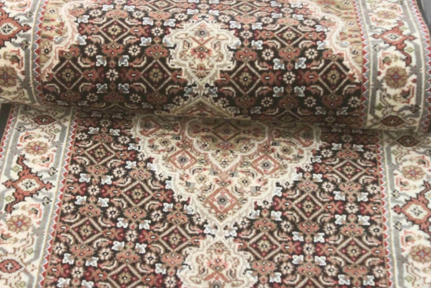 Alternative view of Tabriz Indian Rug 298 × 80 cm in Wool, hand-knotted