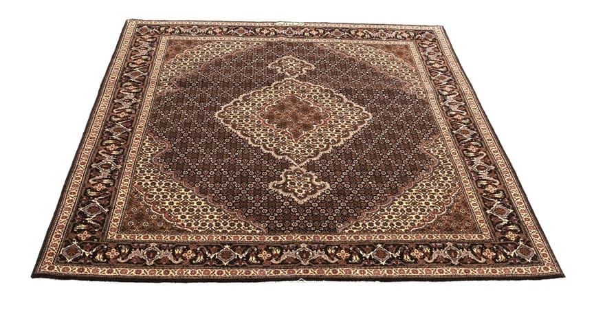 Alternative view of Tabriz Persian Rug 197 × 150 cm in Wool, hand-knotted