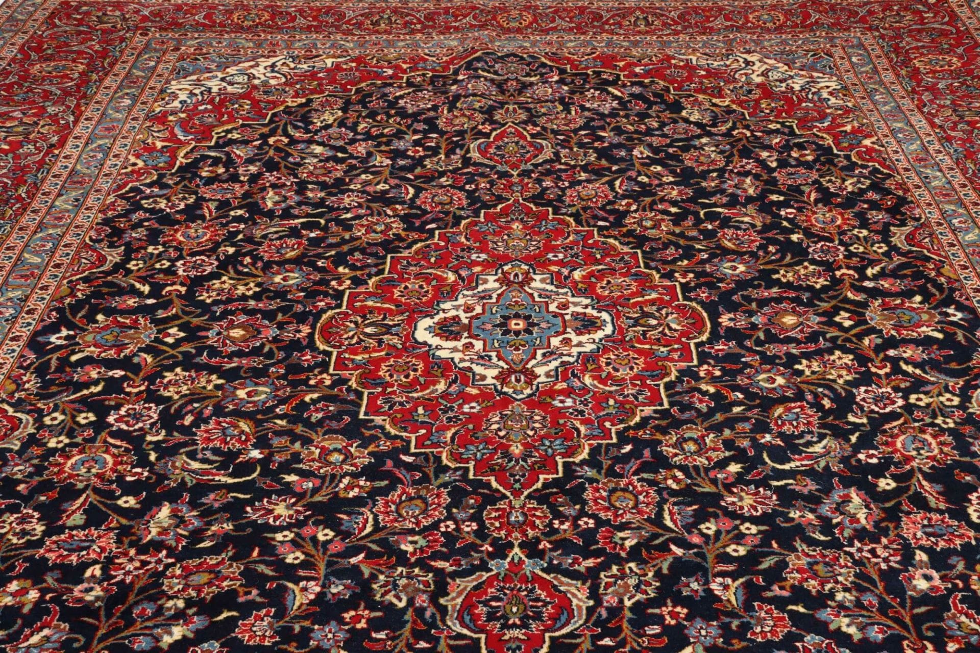 Wool Kashan Persian Rug 298 × 418 cm, hand-knotted - Image 8