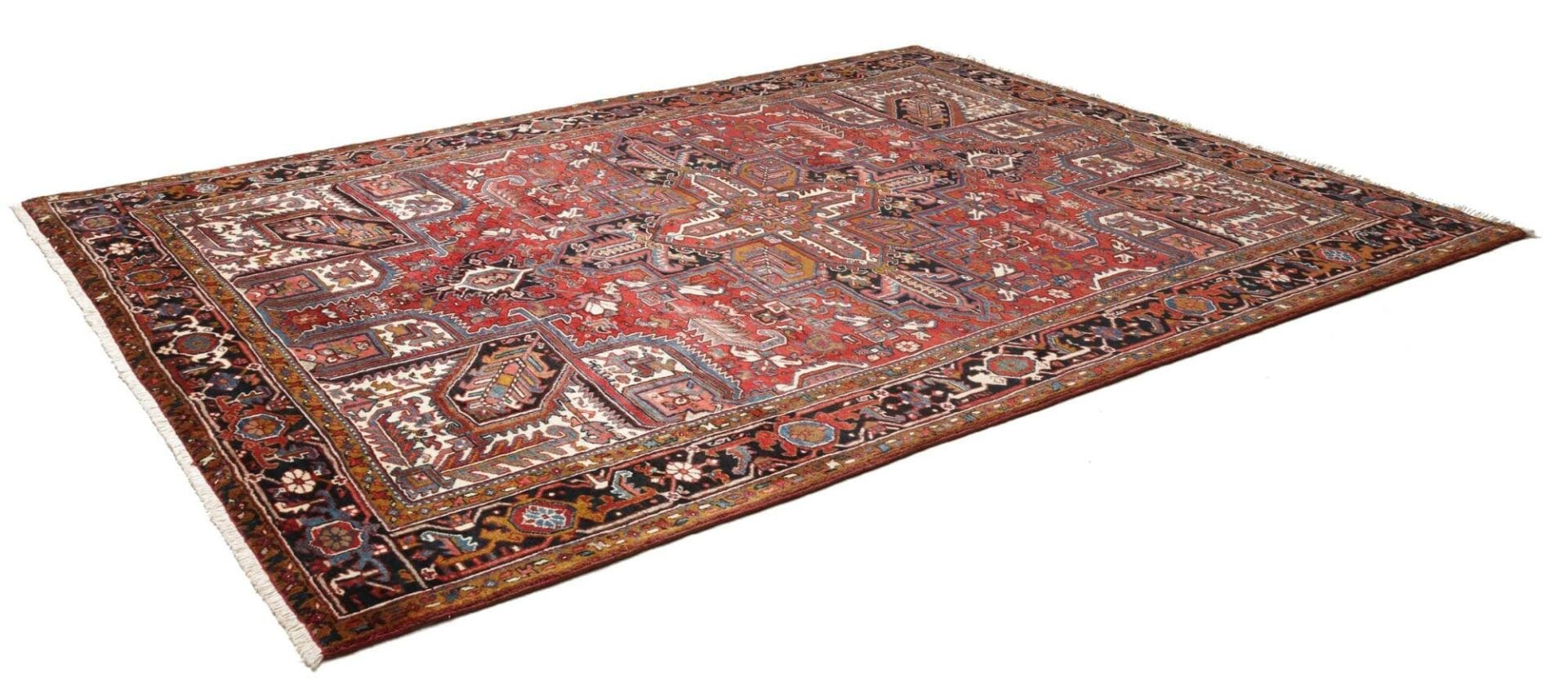 Alternative view of Wool Heriz Persian Rug 263 × 334 cm, hand-knotted