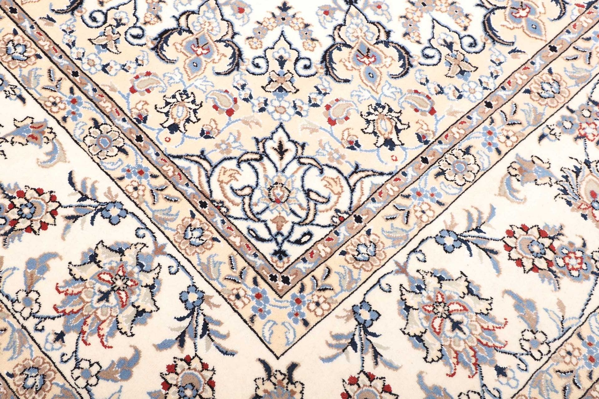Wool Nain Persian Rug 258 × 365 cm, hand-knotted - Image 6