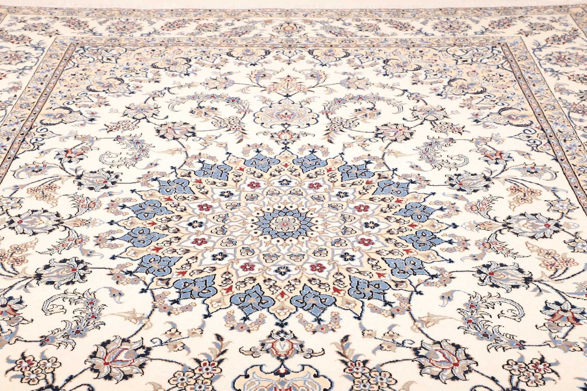 Wool Nain Persian Rug 258 × 365 cm, hand-knotted - Image 8