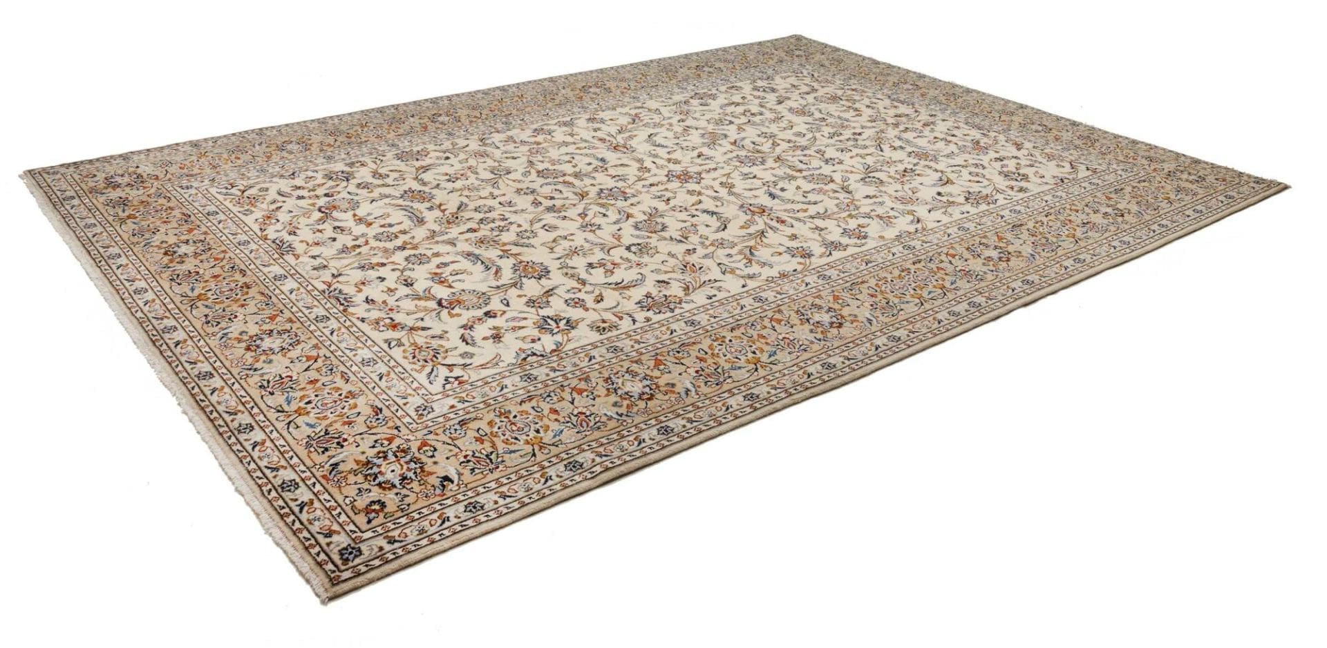 Alternative view of Wool Kashan Persian Rug 261 × 367 cm, hand-knotted