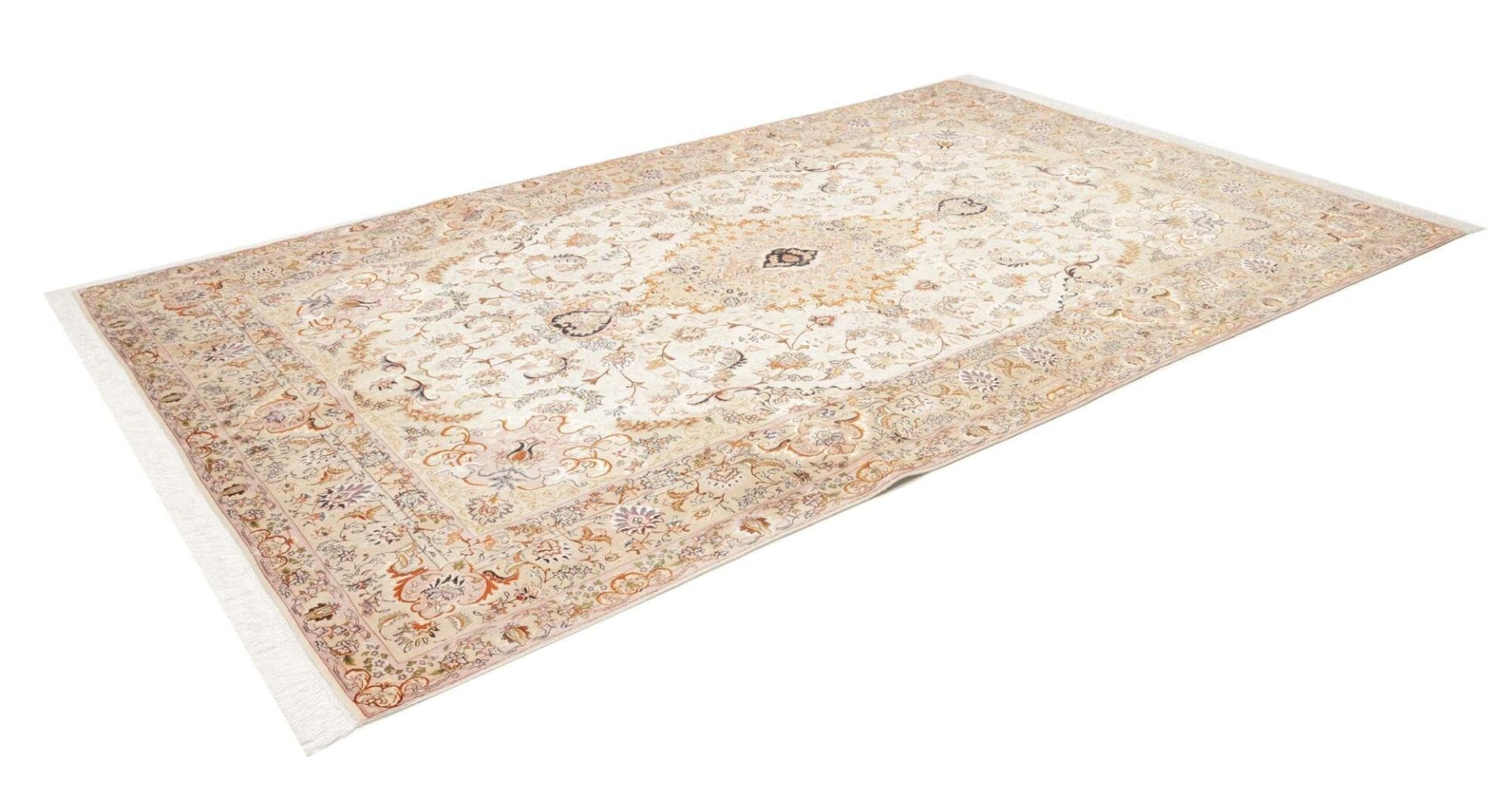 Alternative view of Tabriz Persian Rug 203 × 322 cm in Wool, hand-knotted