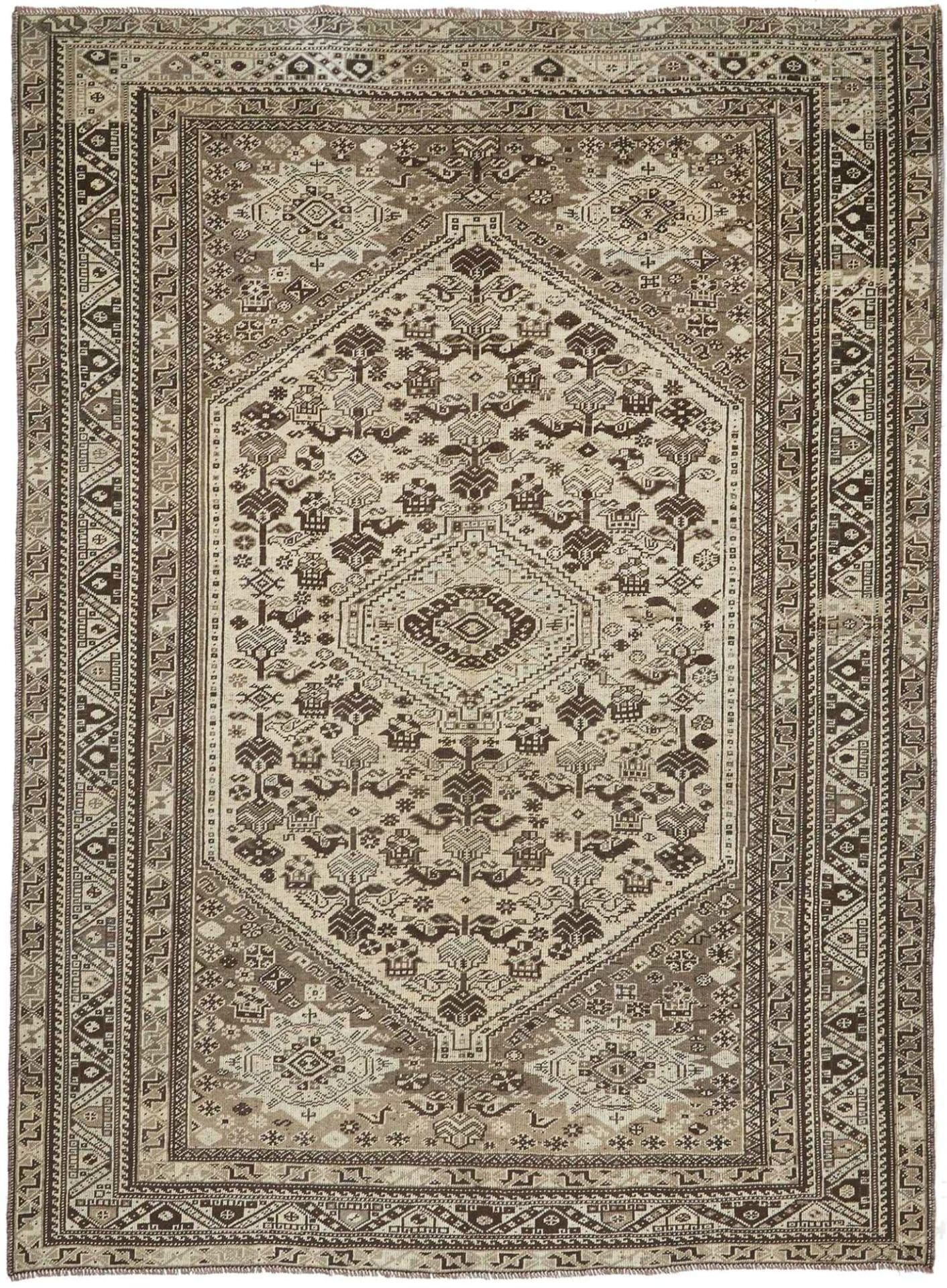 Persian Rug 207 × 286 cm in Wool, hand-knotted