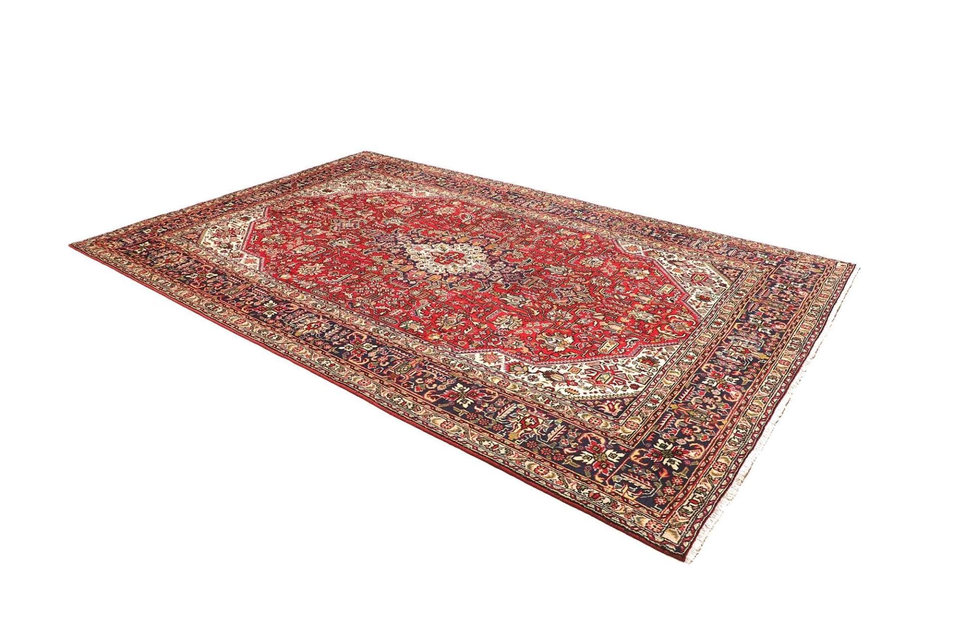 Wool Tabriz Persian Rug 208 × 315 cm, hand-knotted - Image 3