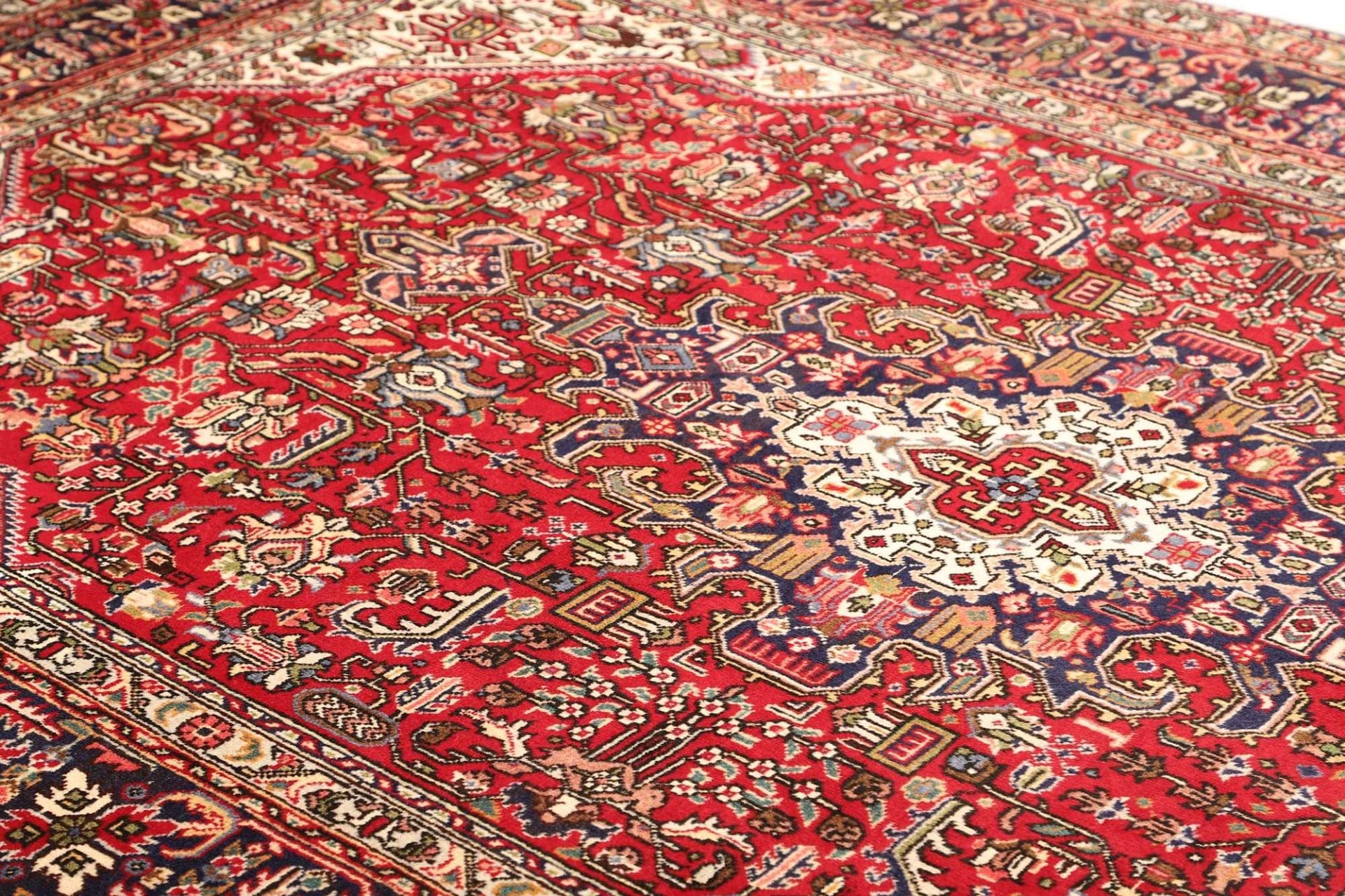 Wool Tabriz Persian Rug 208 × 315 cm, hand-knotted - Image 7
