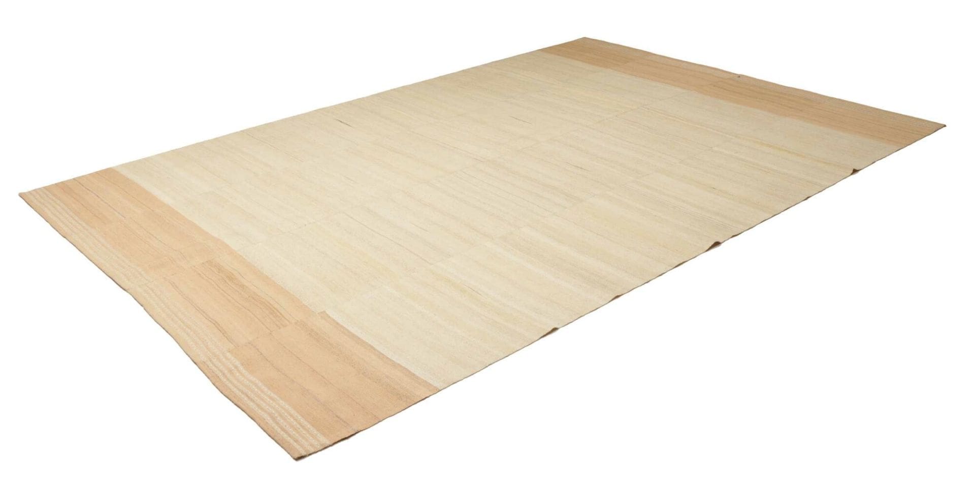 Alternative view of Wool Kilim Persian Rug 226 × 325 cm, hand-woven