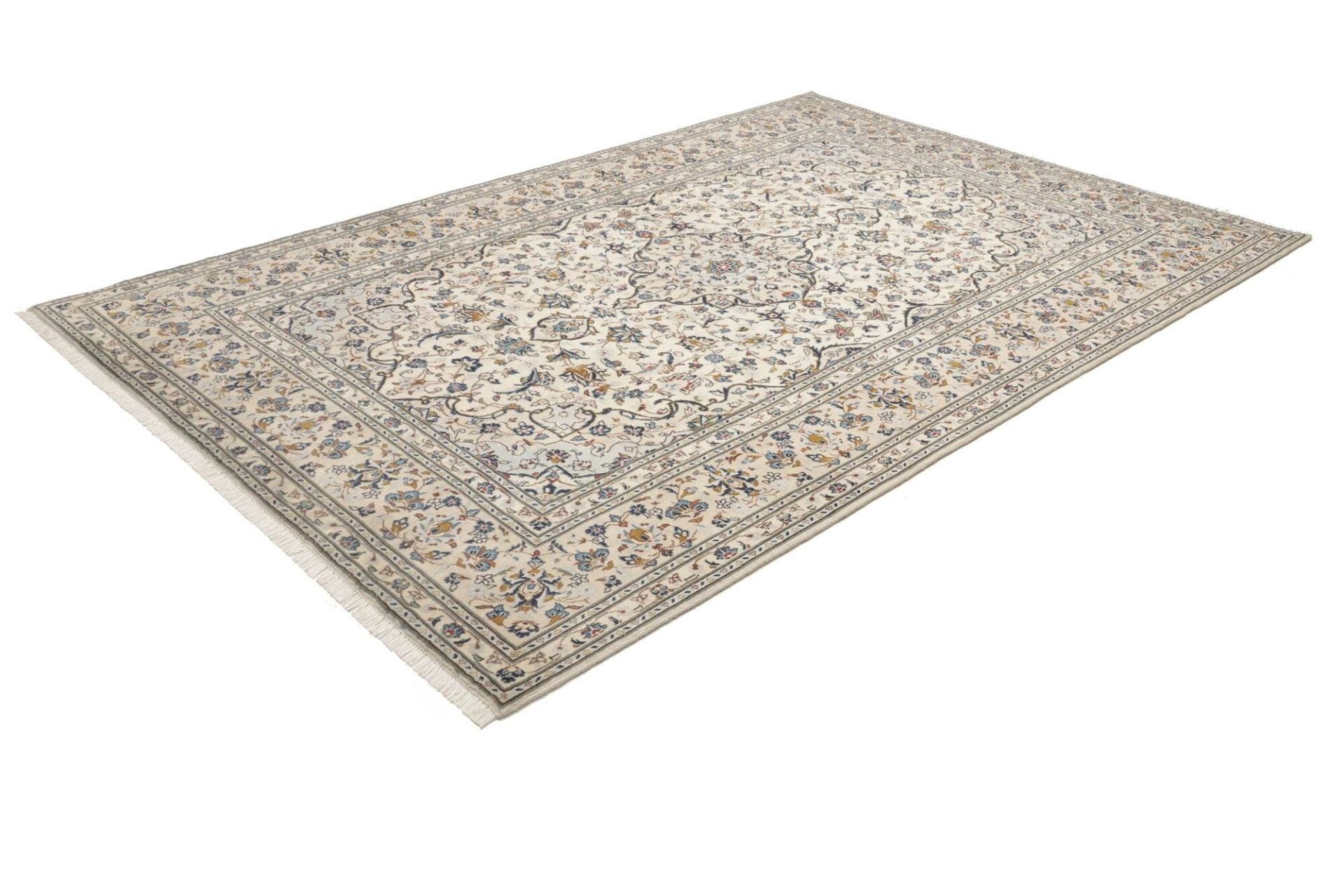 Alternative view of Wool Kashan Persian Rug 200 × 300 cm, hand-knotted