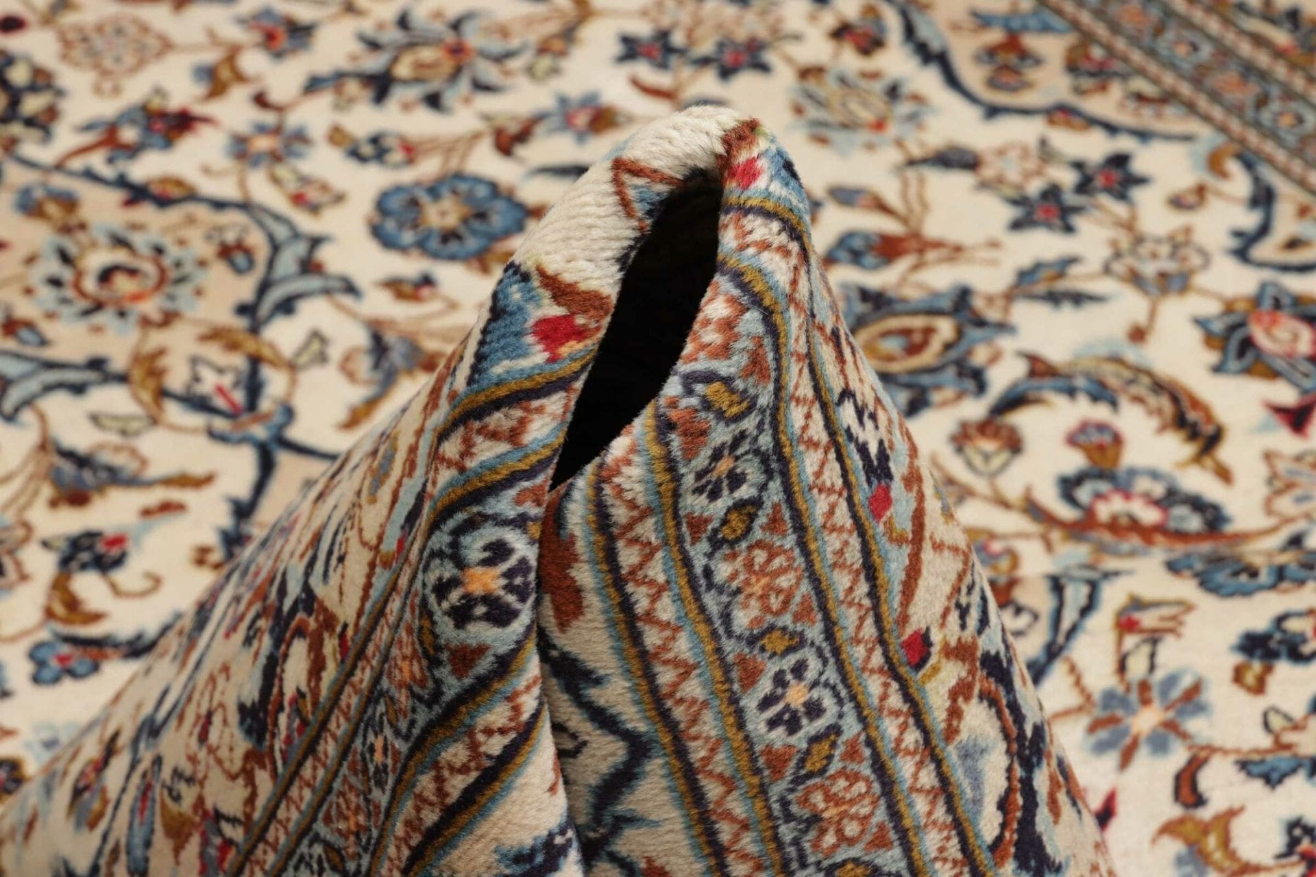 Hand-Knotted Kashan Persian Rug, 203 × 306 cm, Wool - Image 9