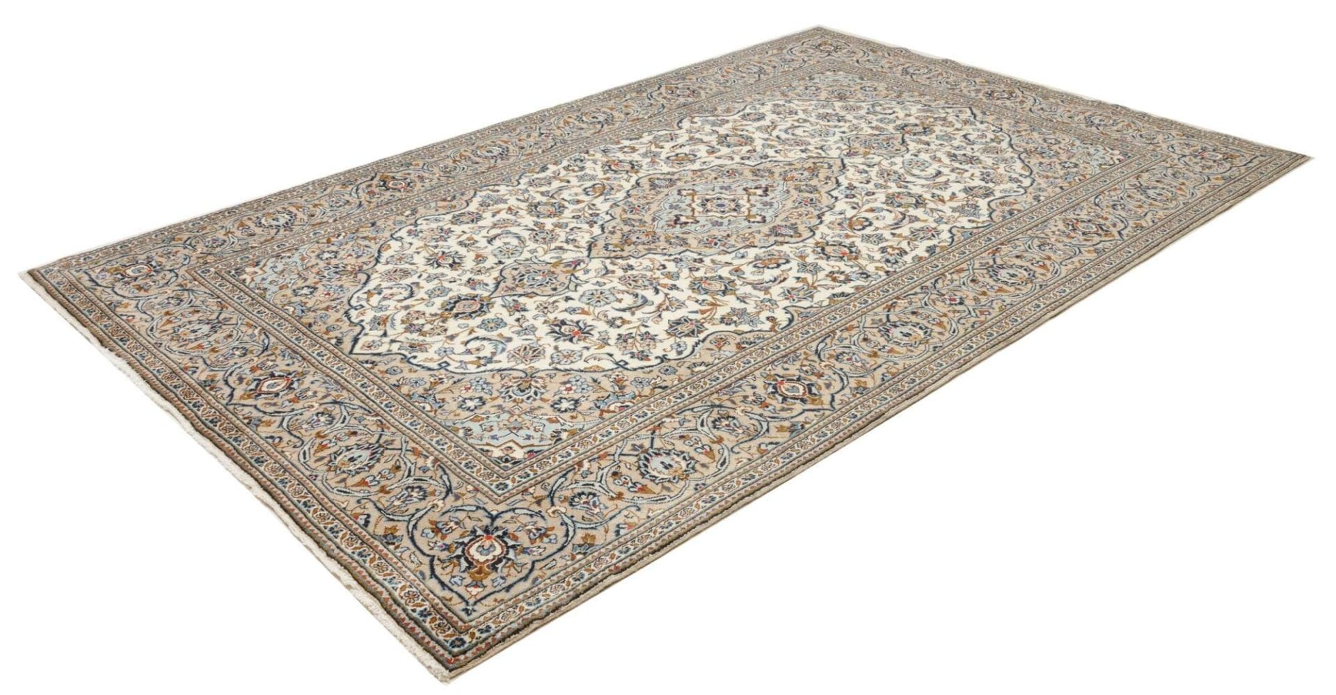 Alternative view of Wool Kashan Persian Rug 201 × 305 cm, hand-knotted