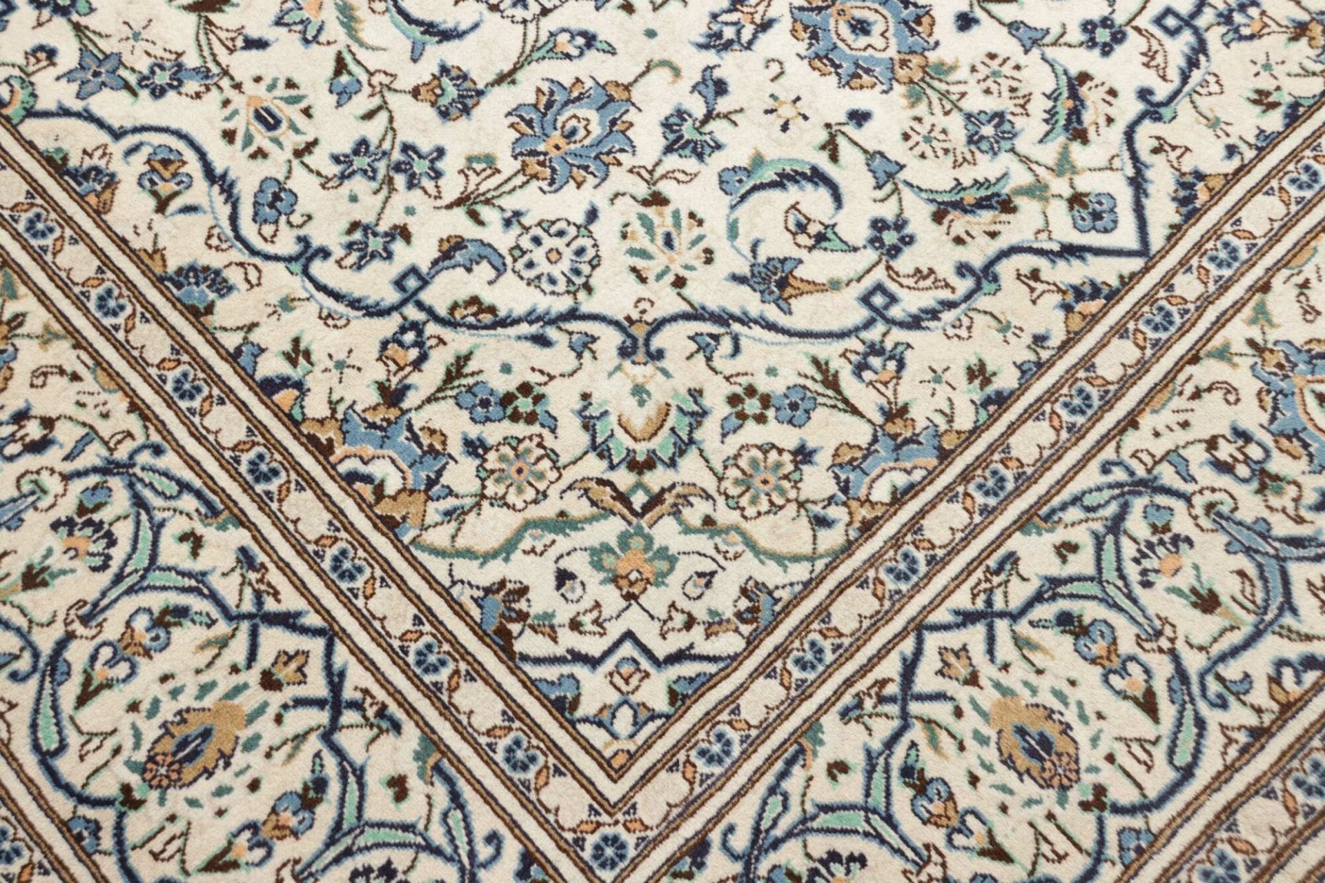 Hand-Knotted Kashan Persian Rug, 196 × 308 cm, Wool - Image 6