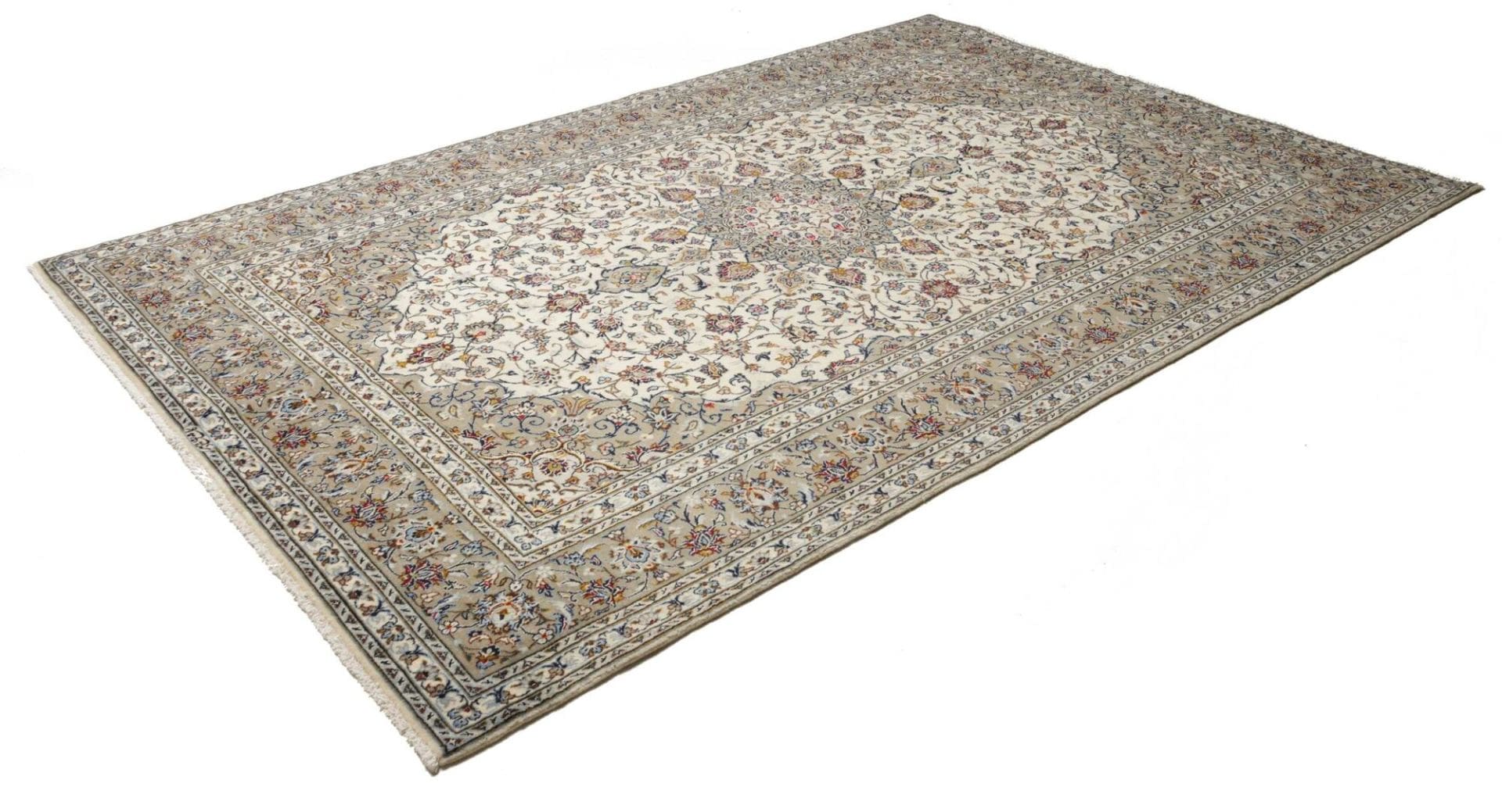Alternative view of Kashan Persian Rug 200 × 303 cm in Wool, hand-knotted