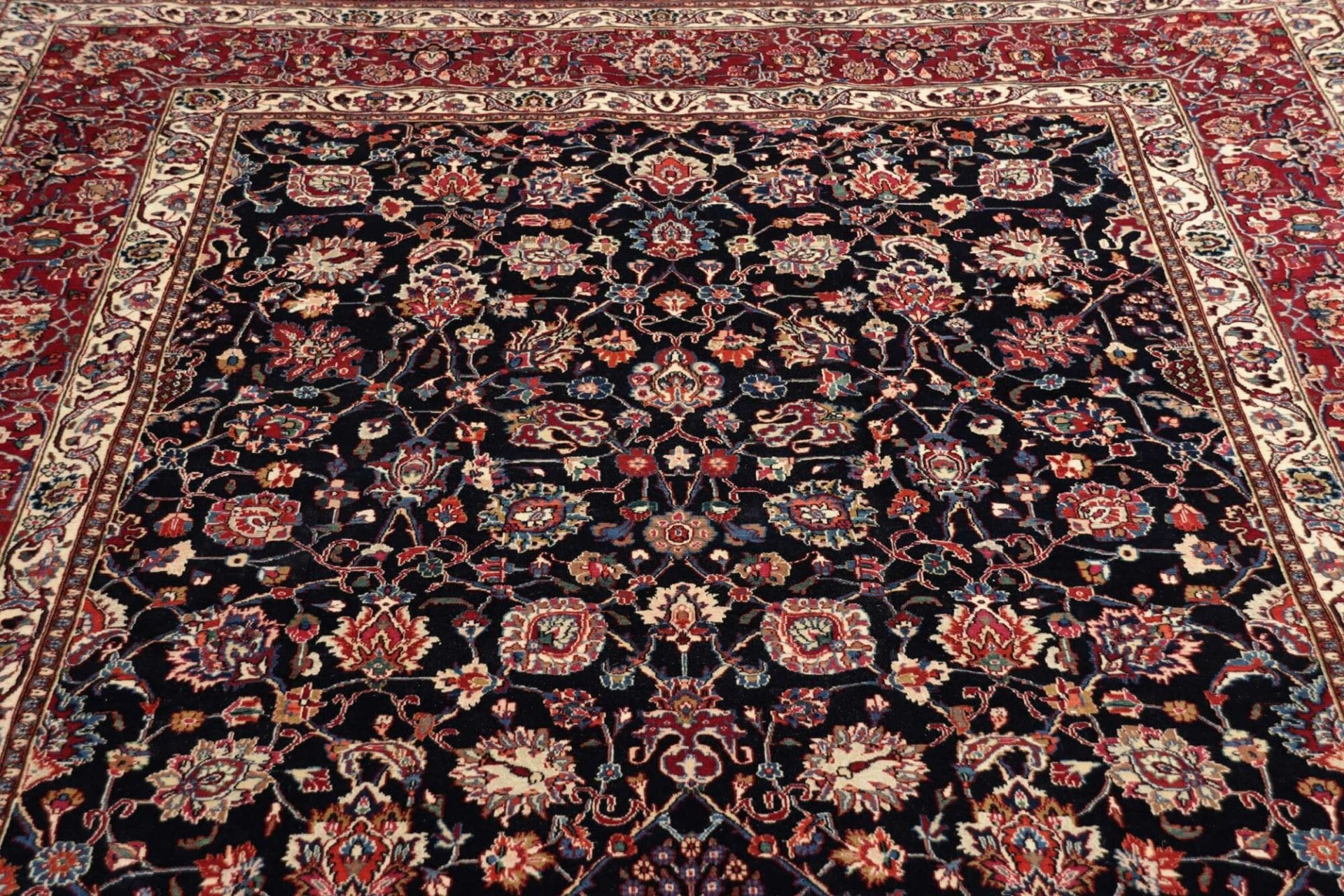 Hand-Knotted Mashhad Persian Rug, 197 × 277 cm, Wool - Image 8