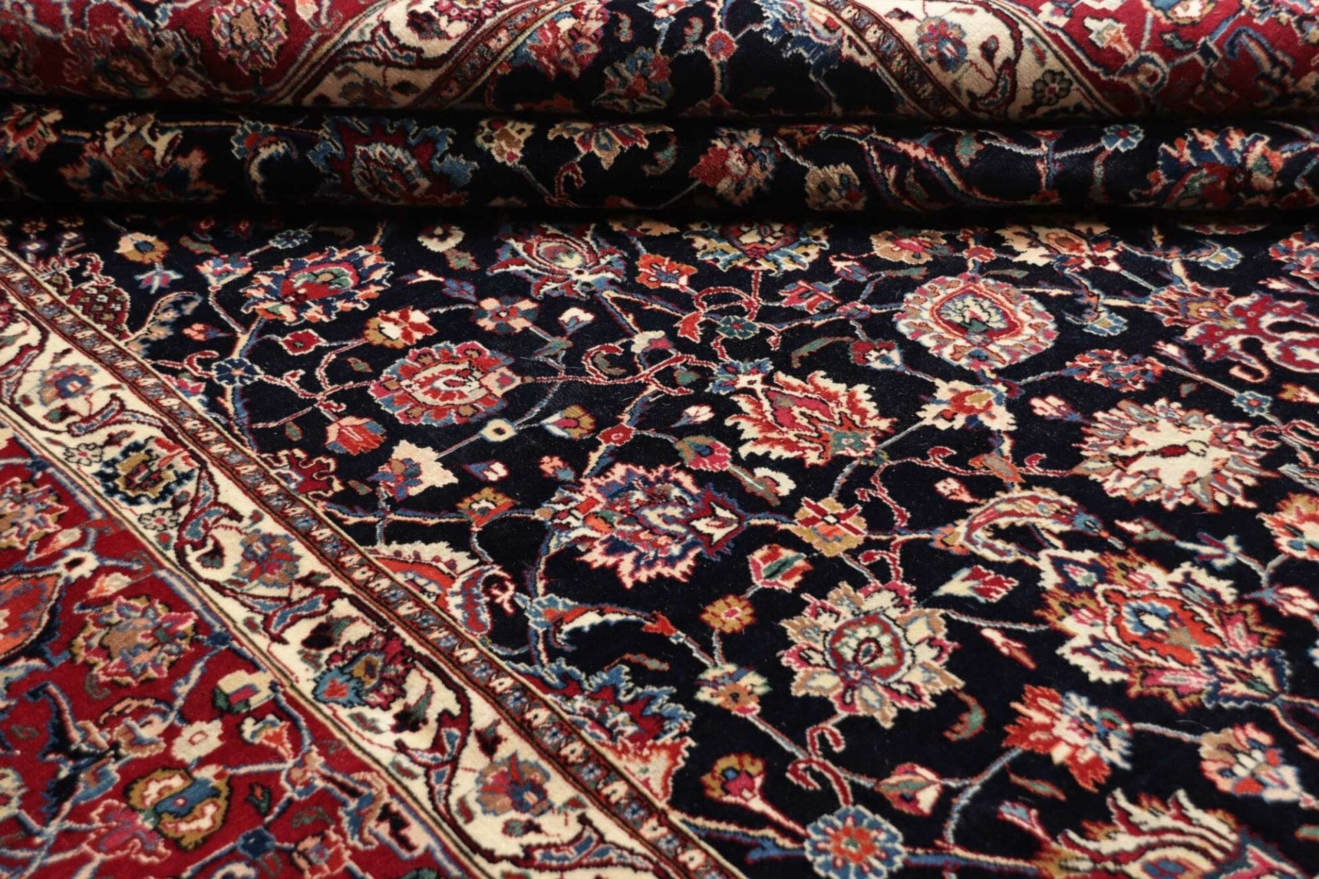 Hand-Knotted Mashhad Persian Rug, 197 × 277 cm, Wool - Image 10