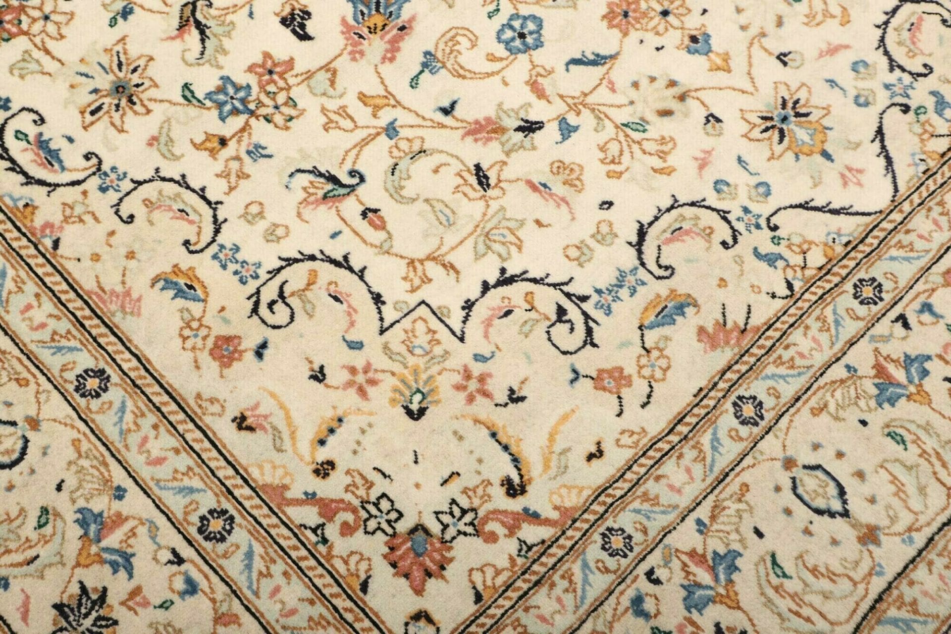 Wool Kashan Persian Rug 203 × 312 cm, hand-knotted - Image 6