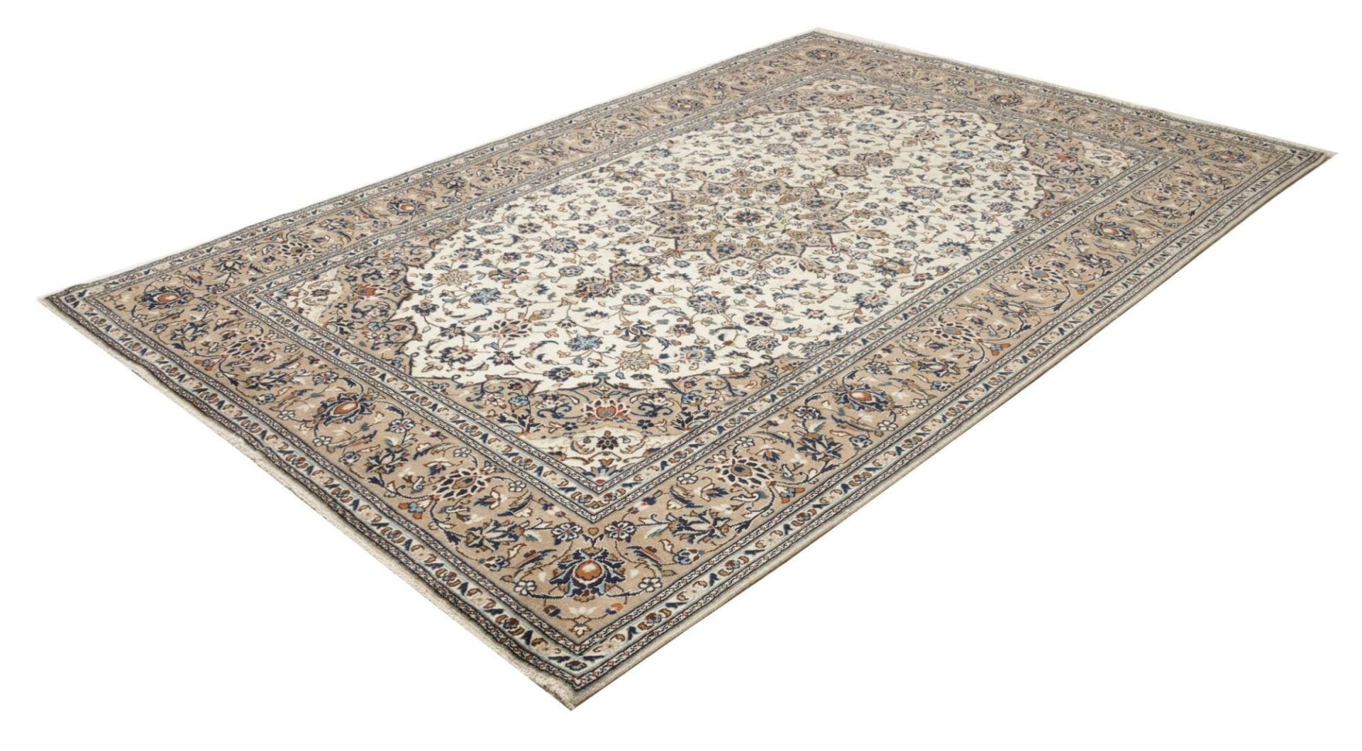 Alternative view of Wool Kashan Persian Rug 203 × 300 cm, hand-knotted