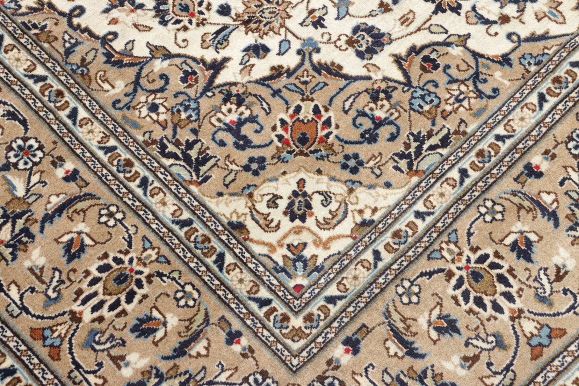 Wool Kashan Persian Rug 203 × 300 cm, hand-knotted - Image 6