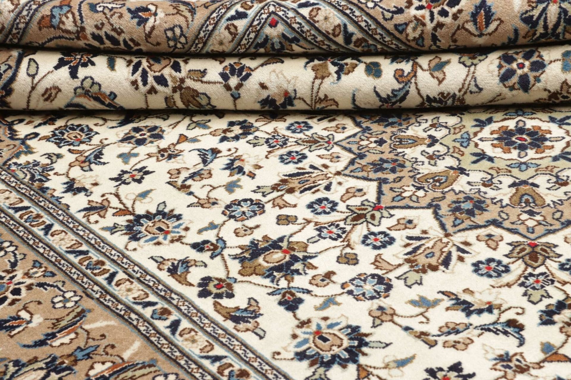 Wool Kashan Persian Rug 203 × 300 cm, hand-knotted - Image 10
