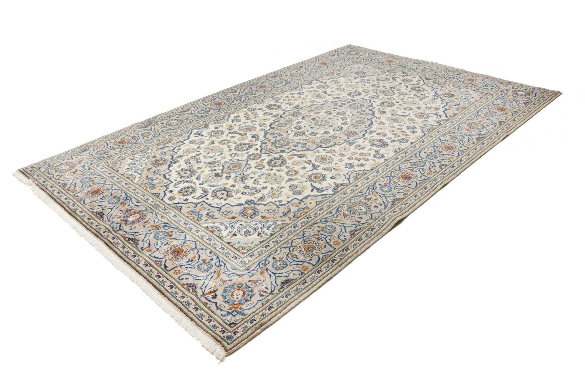 Alternative view of Kashan Persian Rug 197 × 307 cm in Wool, hand-knotted