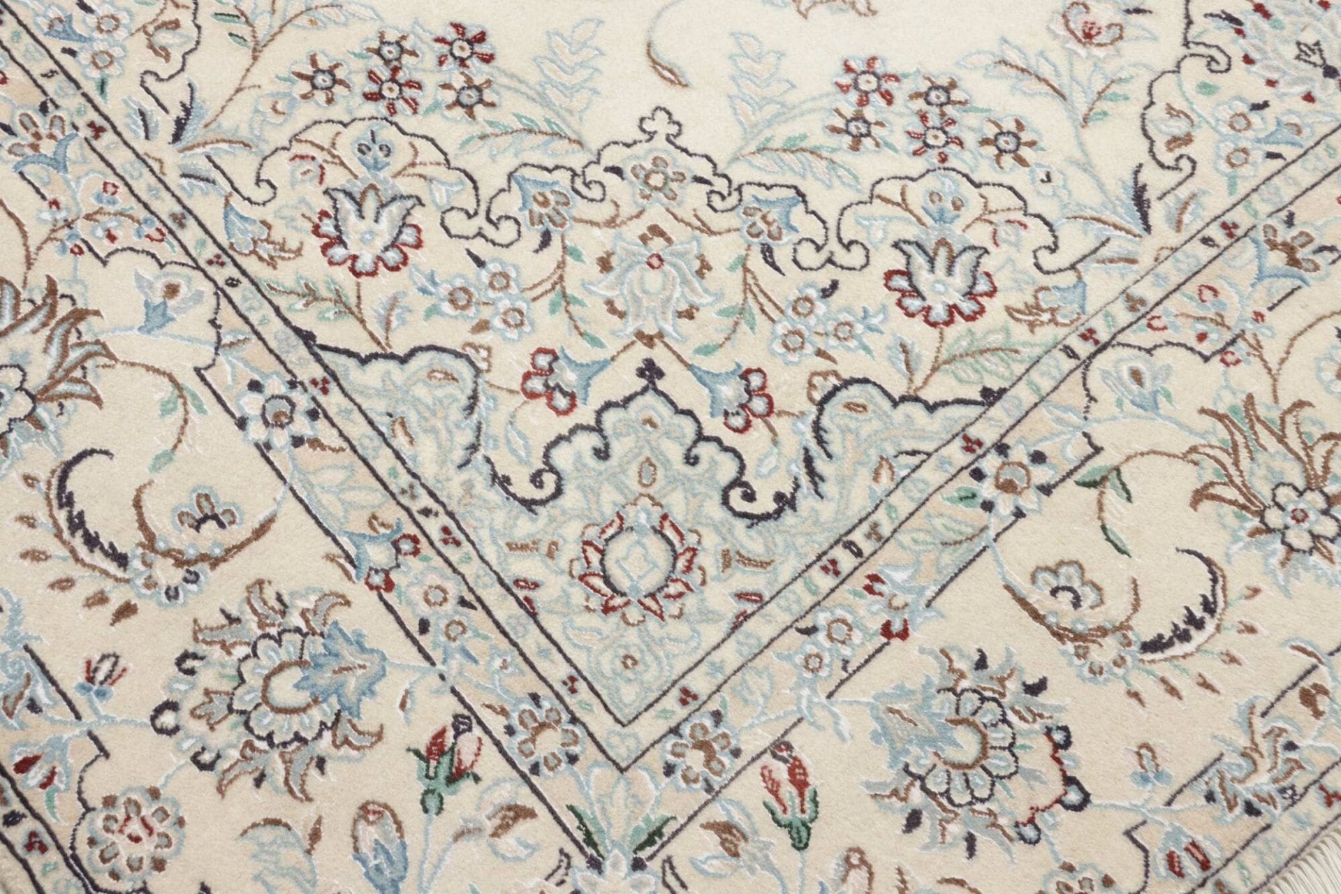 Nain Persian Rug 196 × 312 cm in Wool, hand-knotted - Image 6