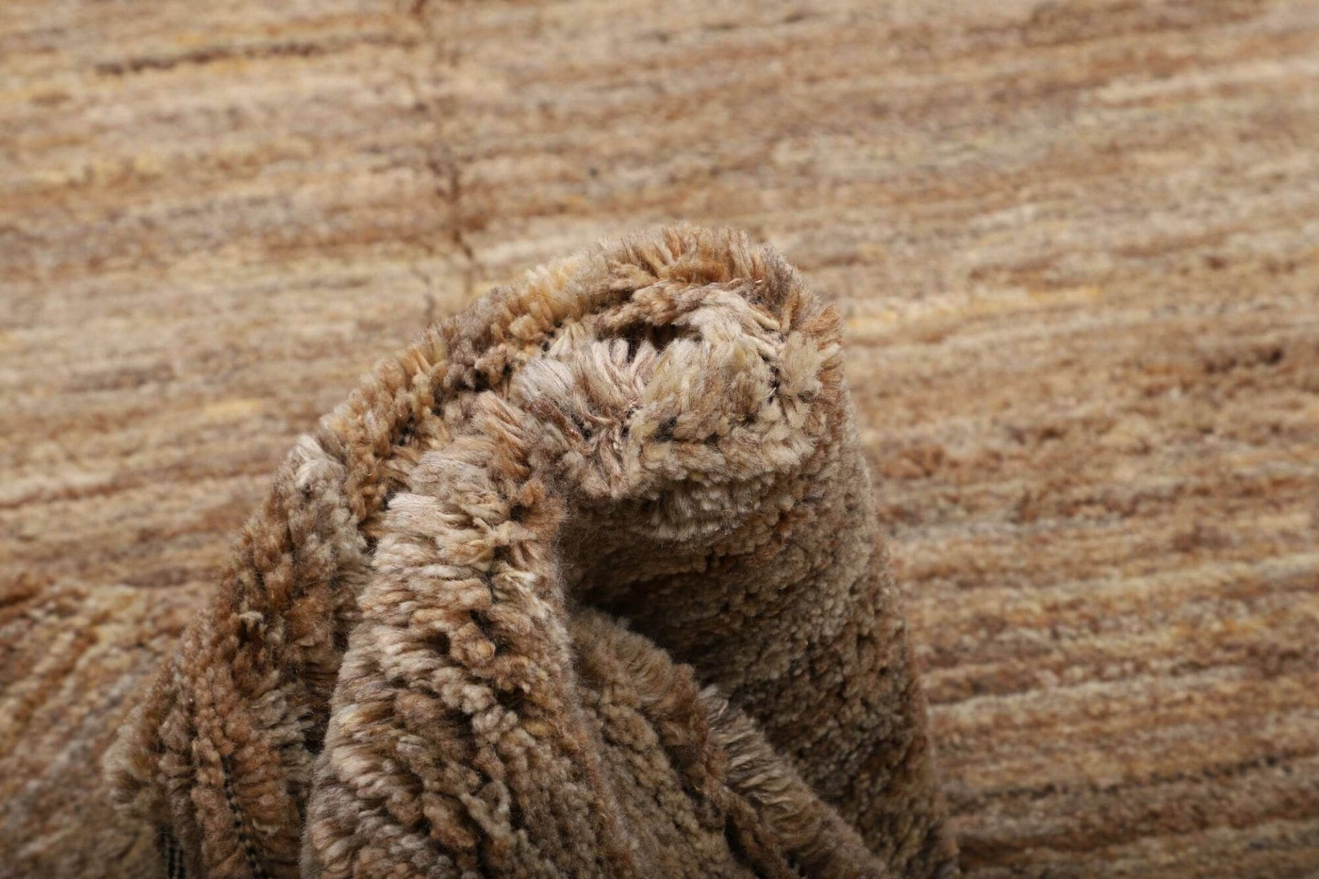Wool Gabbeh Persian Rug 208 × 277 cm, hand-knotted - Image 8