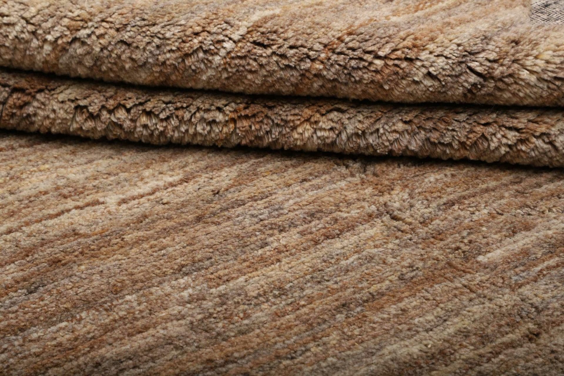 Wool Gabbeh Persian Rug 208 × 277 cm, hand-knotted - Image 9
