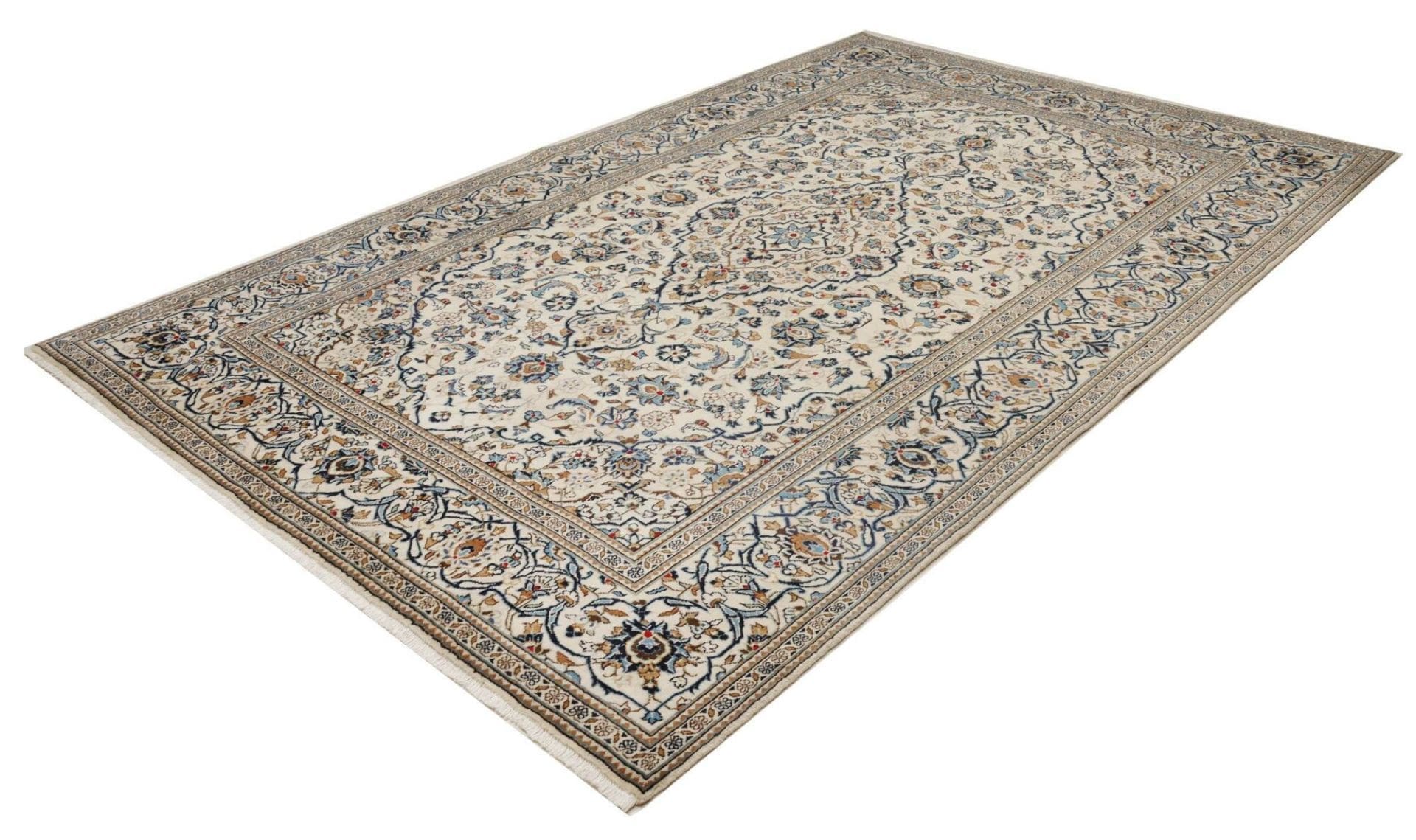 Alternative view of Wool Kashan Persian Rug 199 × 308 cm, hand-knotted