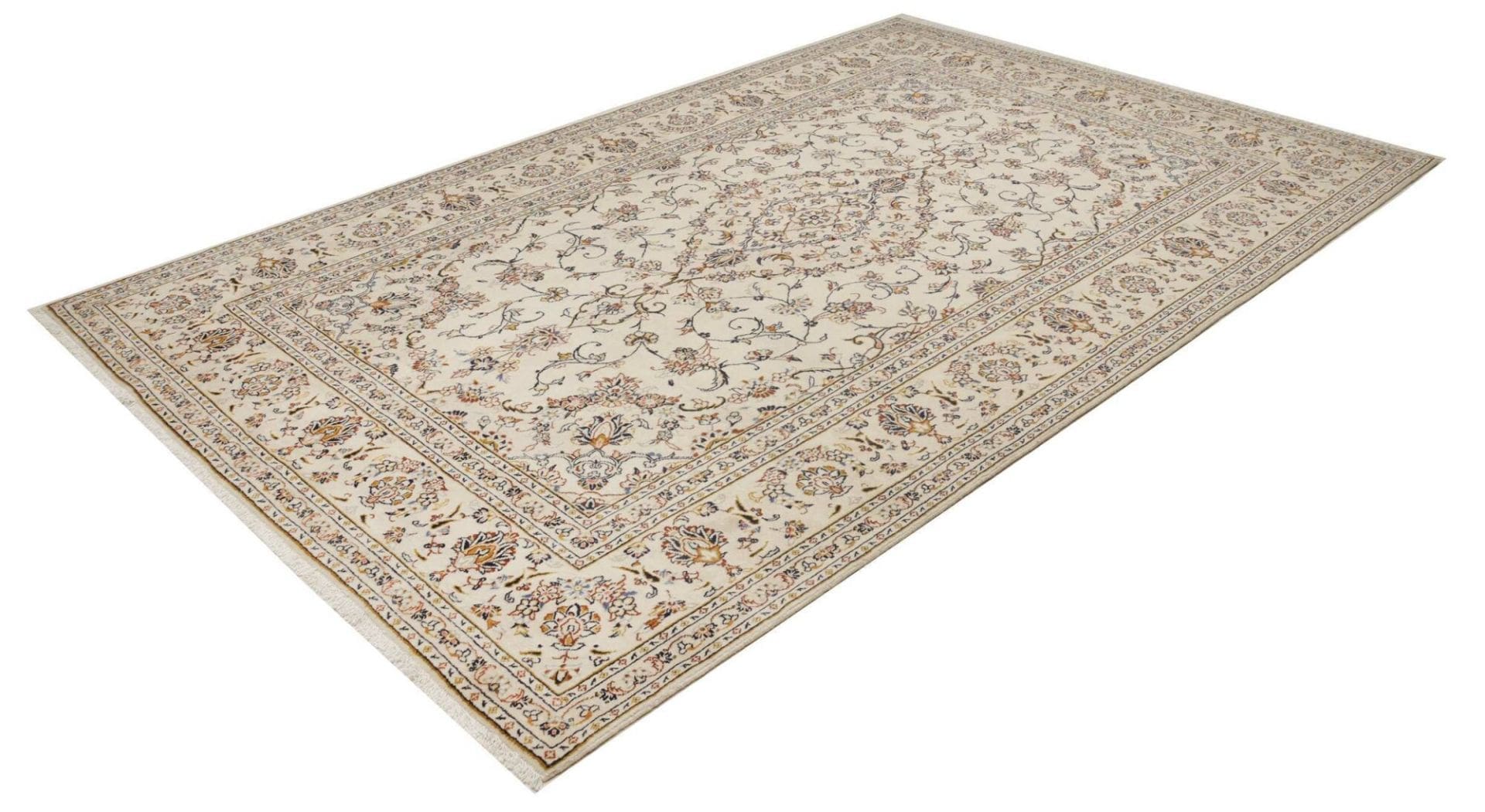 Alternative view of Wool Kashan Persian Rug 203 × 308 cm, hand-knotted