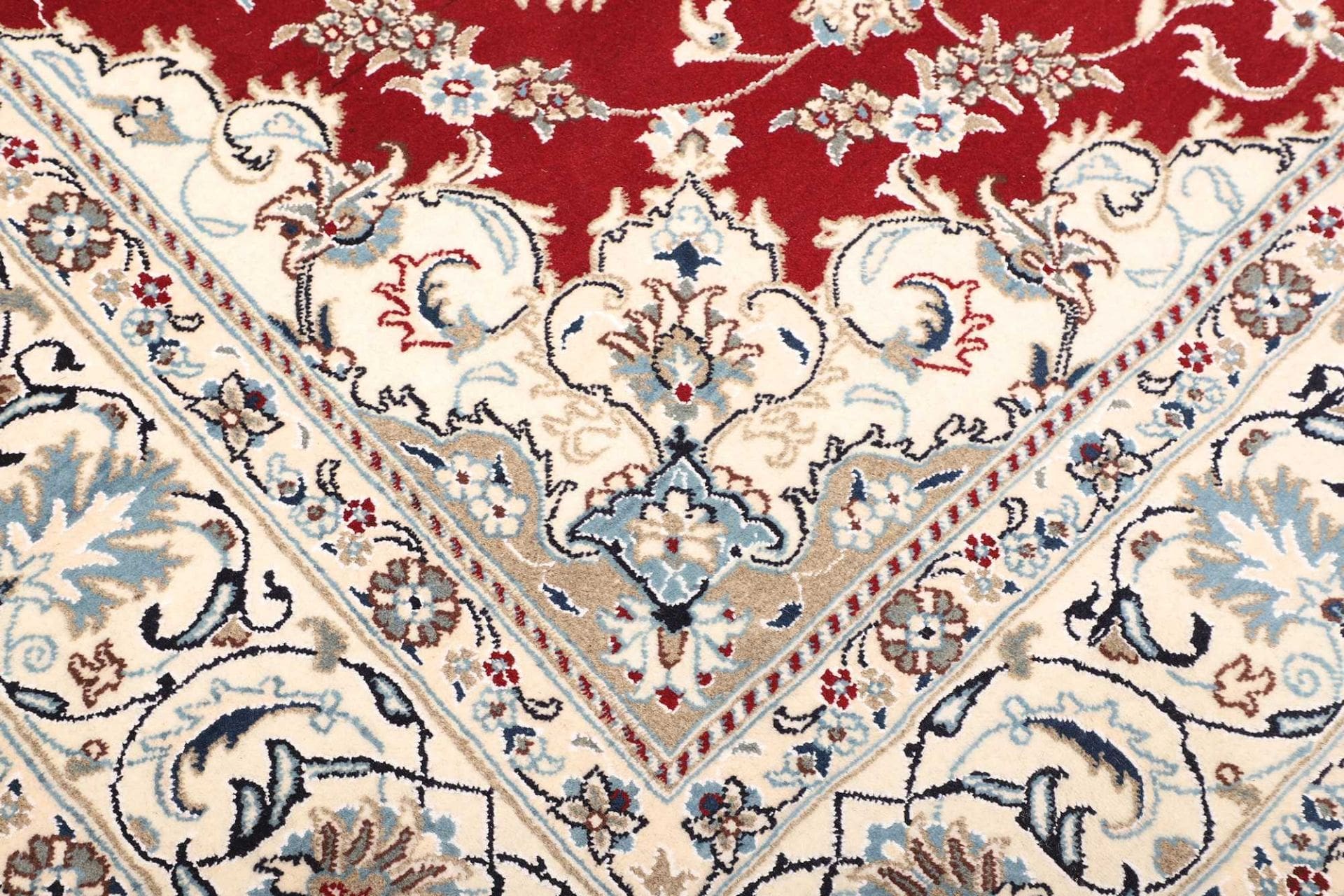 Hand-Knotted Nain Persian Rug, 203 × 298 cm, Wool - Image 6