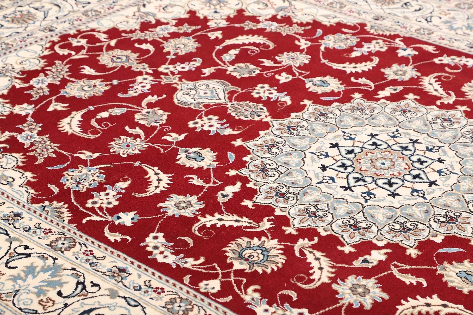 Hand-Knotted Nain Persian Rug, 203 × 298 cm, Wool - Image 7