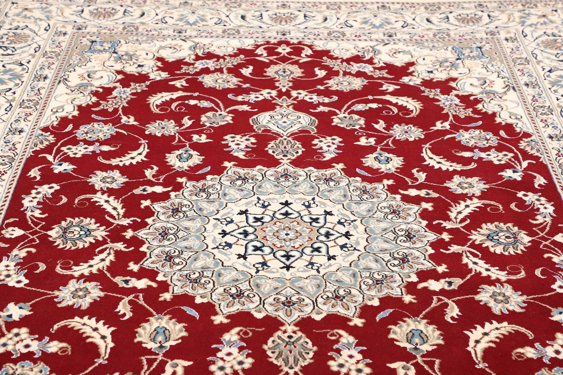 Hand-Knotted Nain Persian Rug, 203 × 298 cm, Wool - Image 8