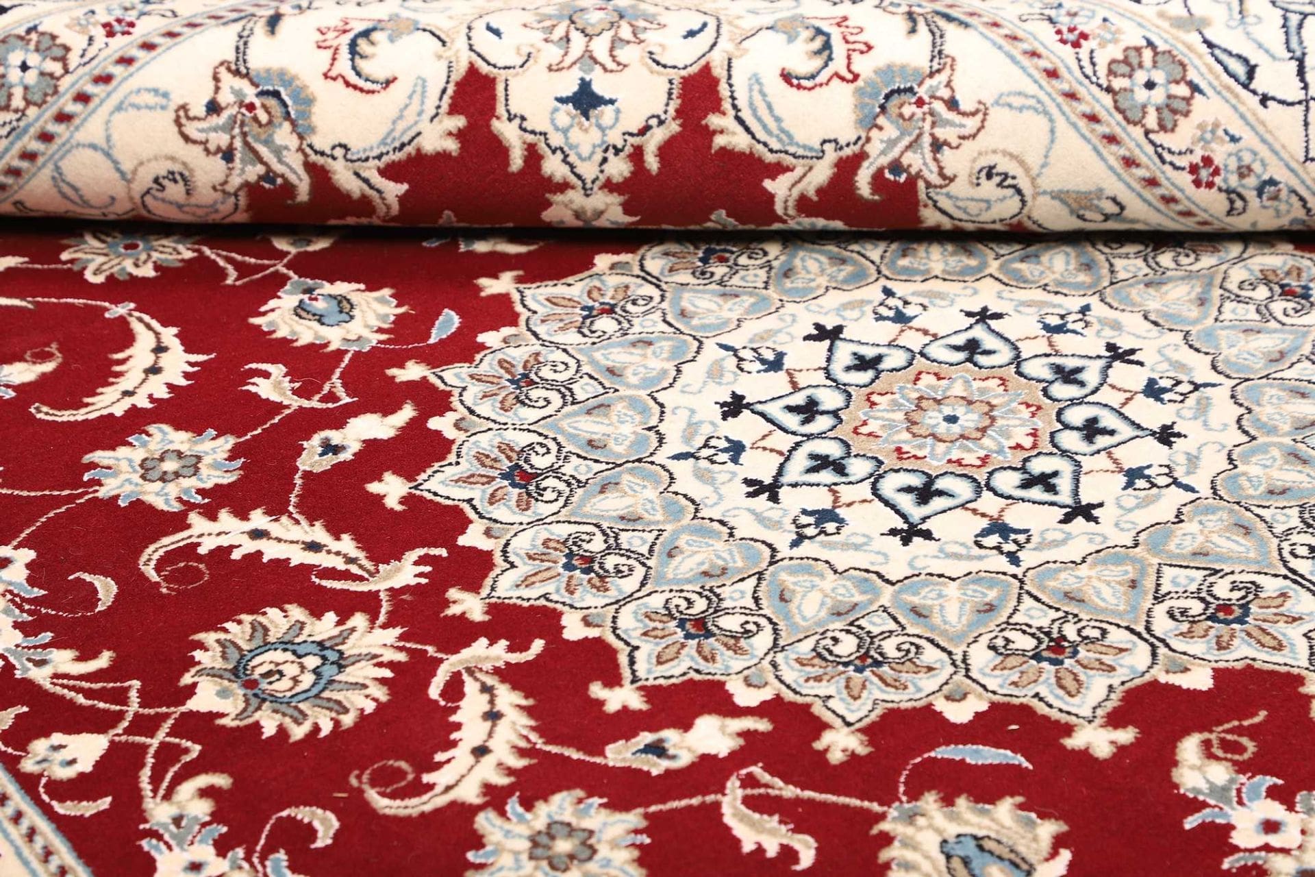 Hand-Knotted Nain Persian Rug, 203 × 298 cm, Wool - Image 10