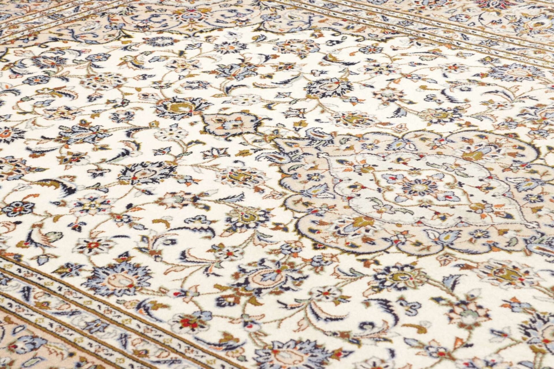 Hand-Knotted Kashan Persian Rug, 207 × 322 cm, Wool - Image 8