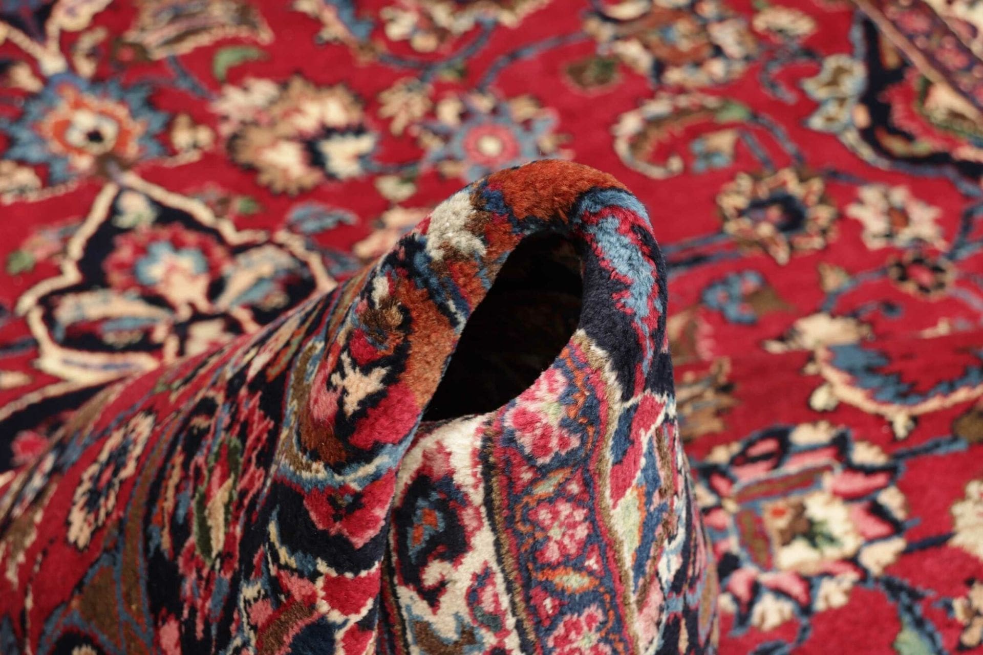 Mashhad Persian Rug 207 × 325 cm in Wool, hand-knotted - Image 10