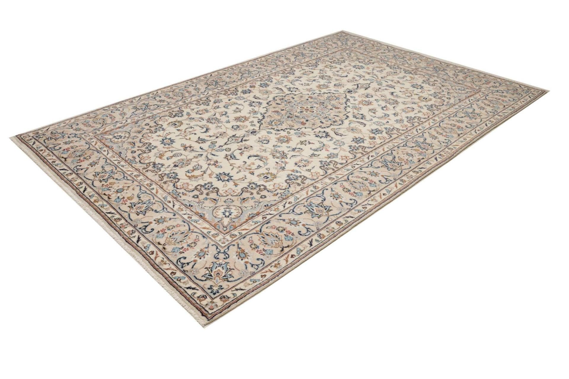 Alternative view of Hand-Knotted Kashan Persian Rug, 195 × 300 cm, Wool