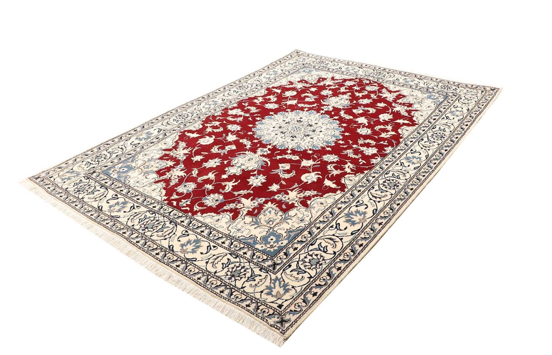 Alternative view of Nain Persian Rug 173 × 235 cm in Wool, hand-knotted
