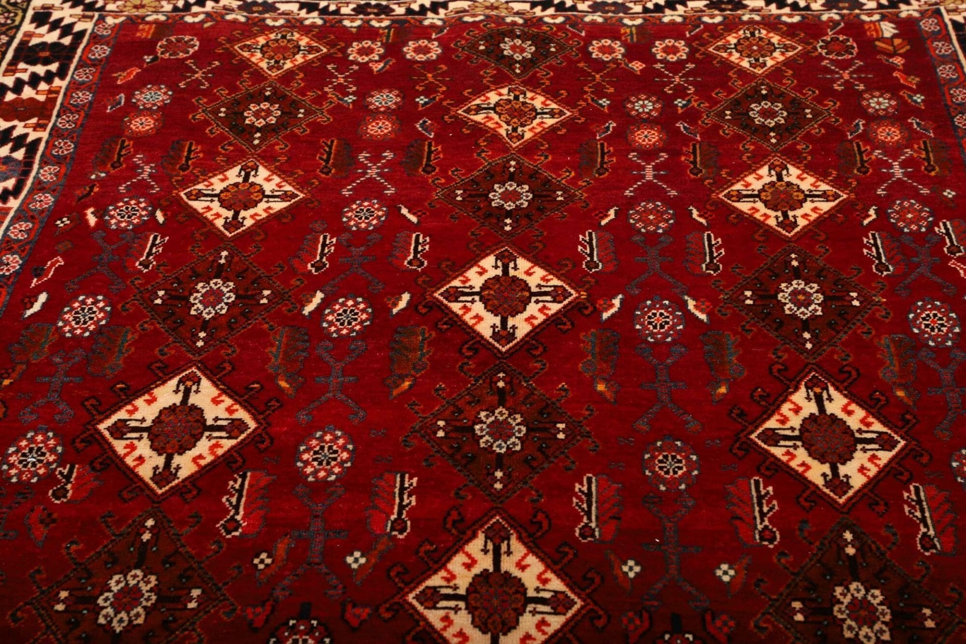 Hand-Knotted Shiraz Persian Rug, 161 × 258 cm, Wool - Image 8