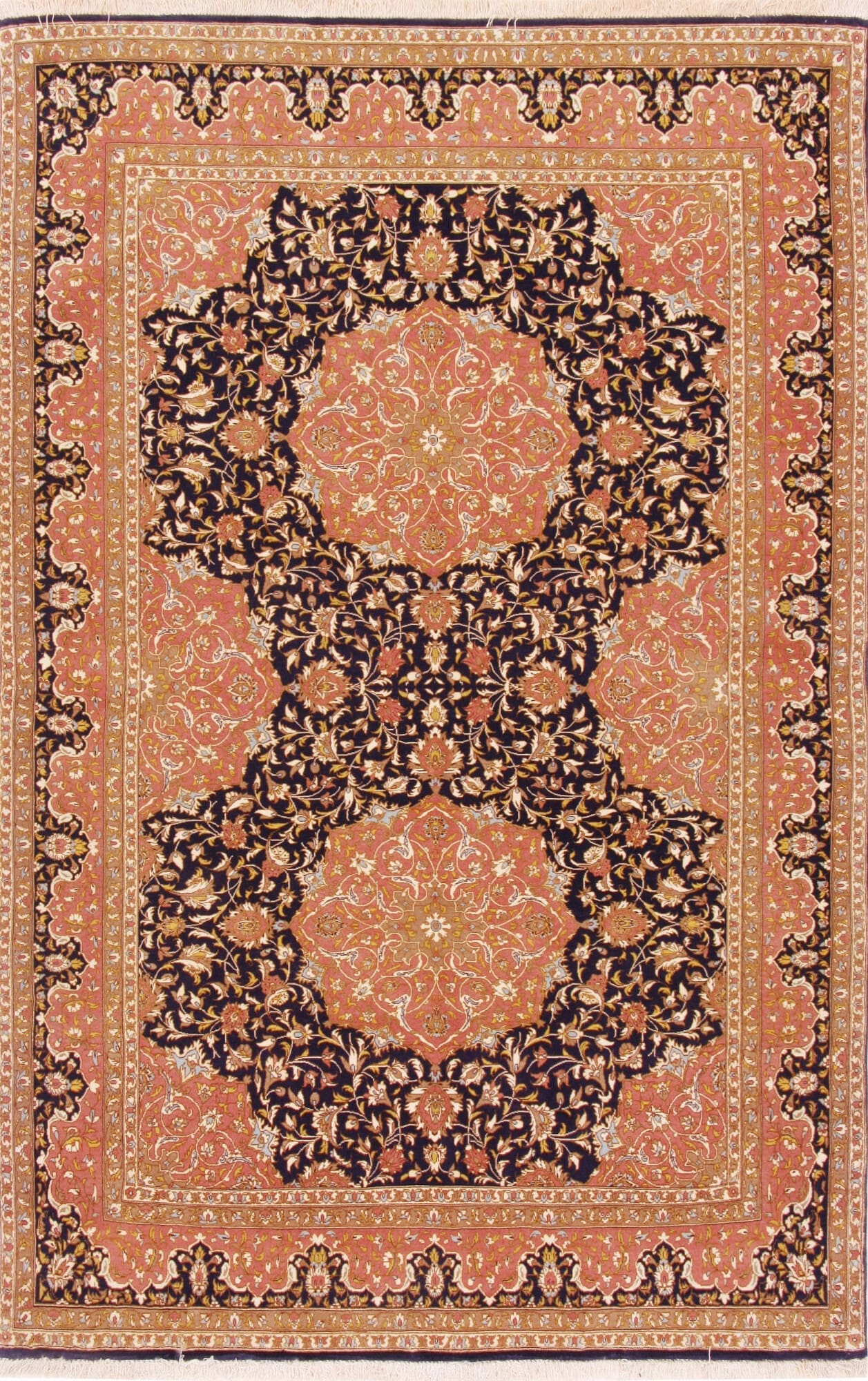 Wool Isfahan Persian Rug 142 × 217 cm, hand-knotted