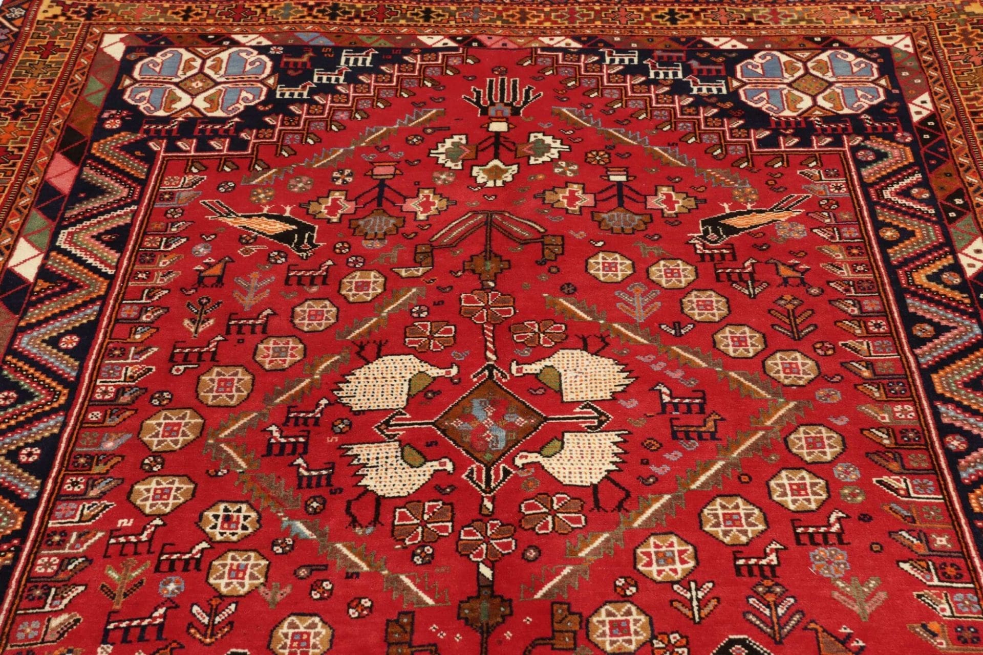 Wool Qashqai Persian Rug 171 × 255 cm, hand-knotted - Image 8